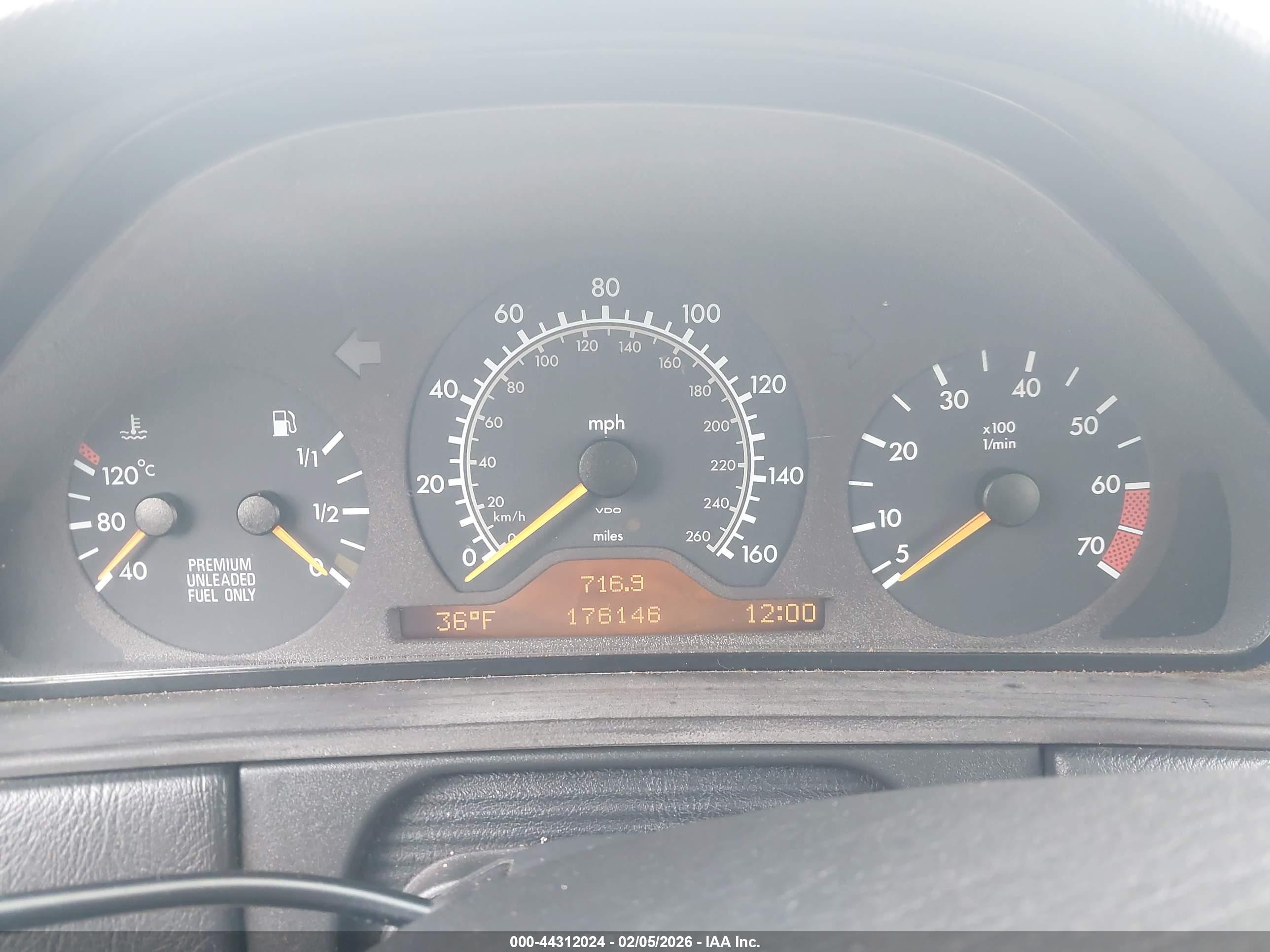 1997 Mercedes-benz E 420   Black vin: WDBJF72F8VA196704