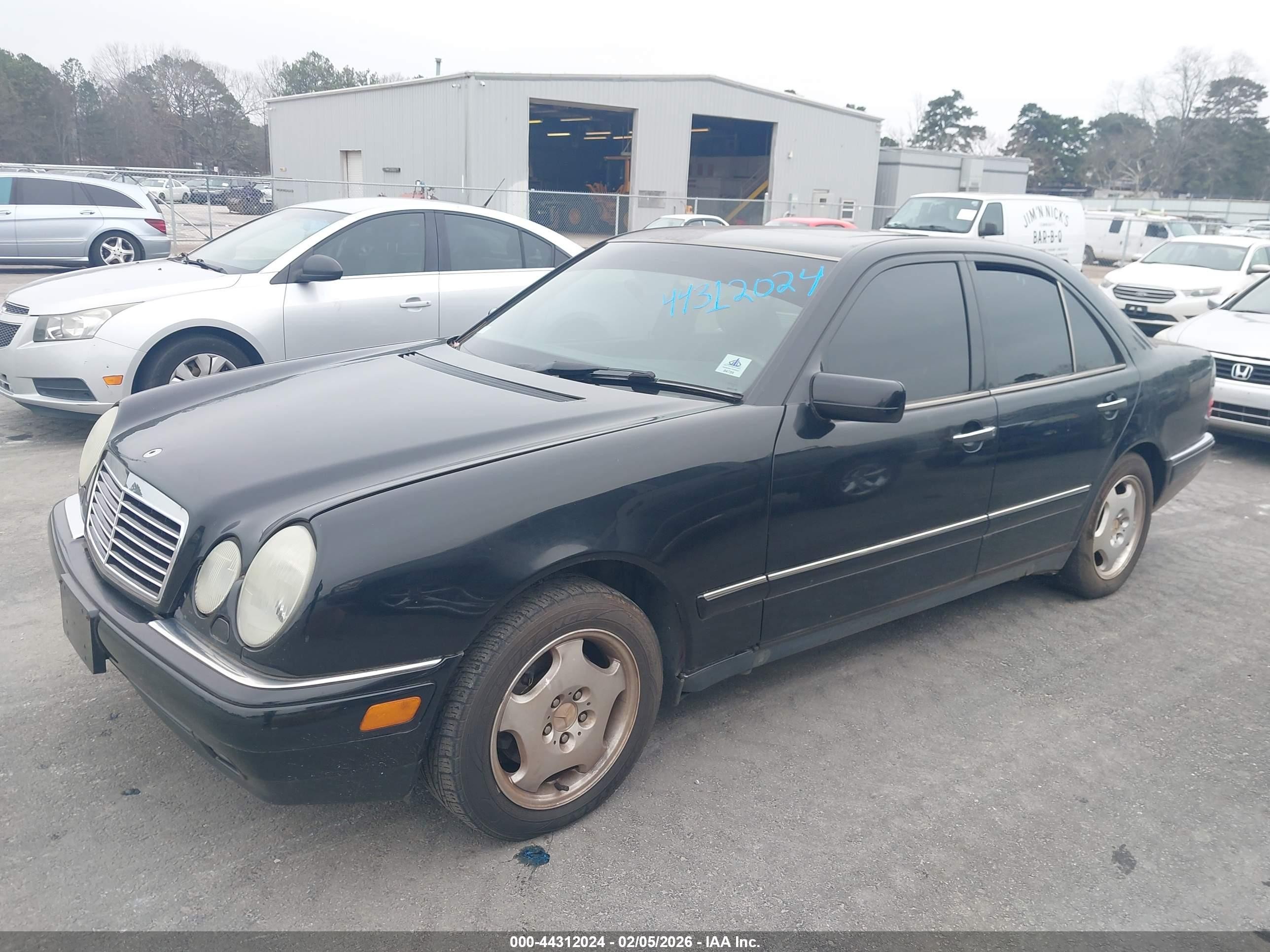 1997 Mercedes-benz E 420   Black vin: WDBJF72F8VA196704