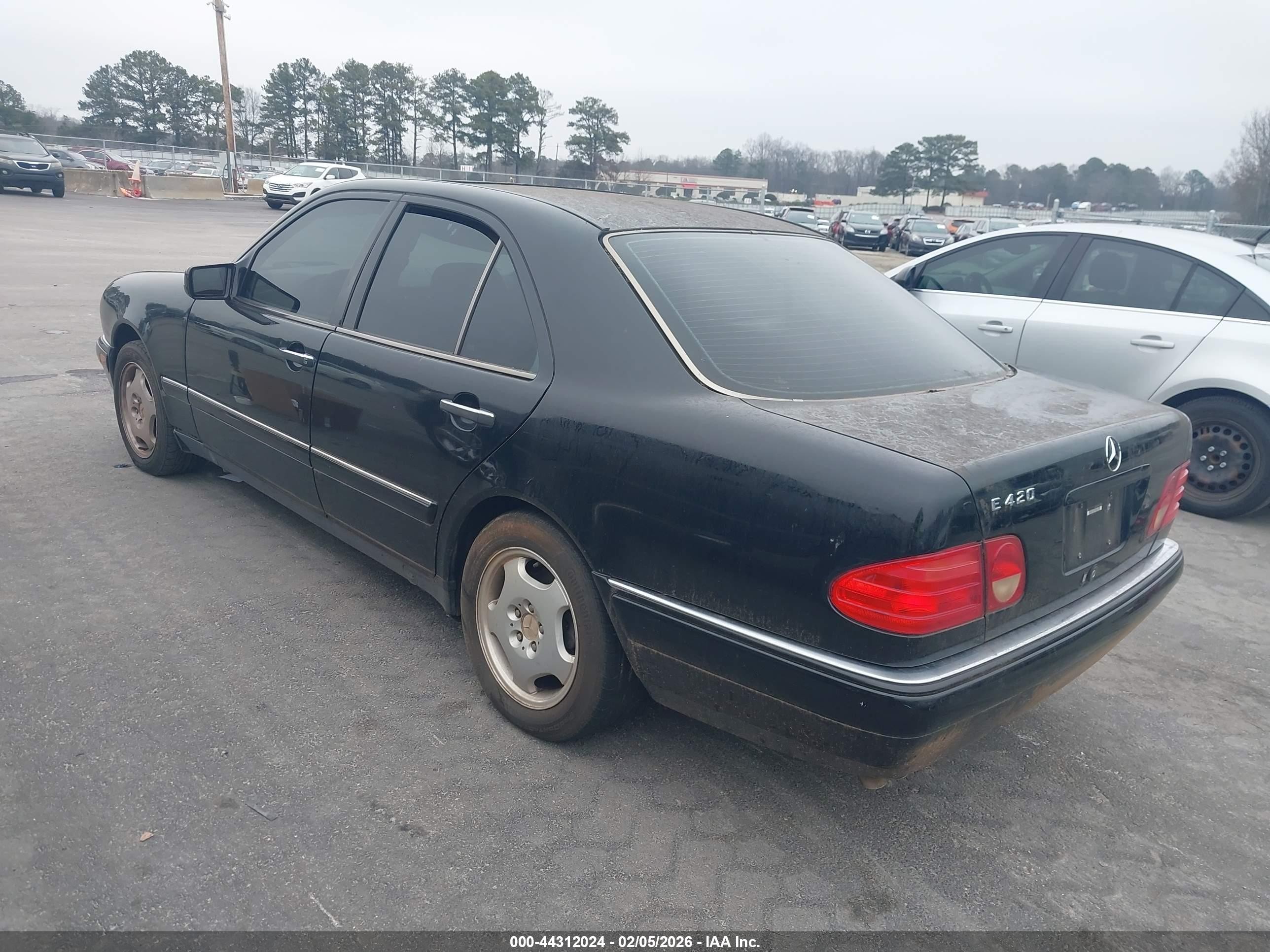 1997 Mercedes-benz E 420   Black vin: WDBJF72F8VA196704