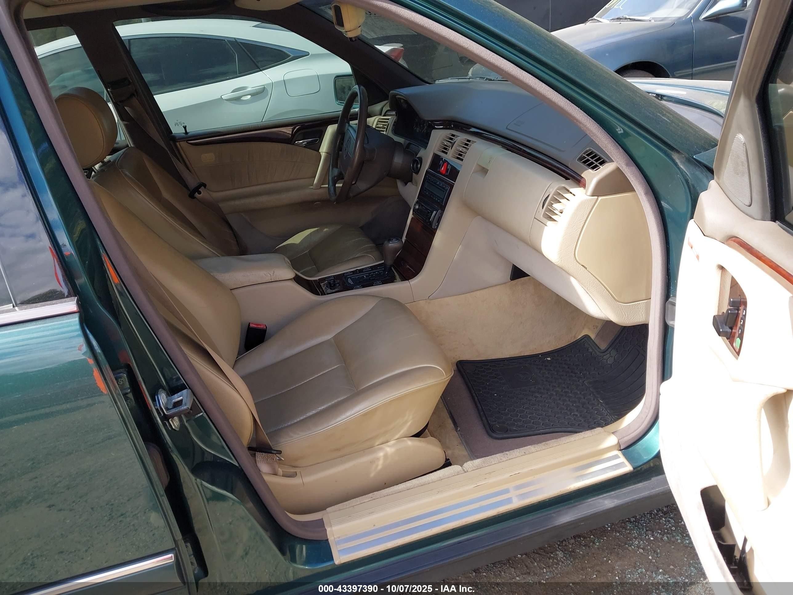 1997 Mercedes-benz E 420   Teal vin: WDBJF72F8VA279758