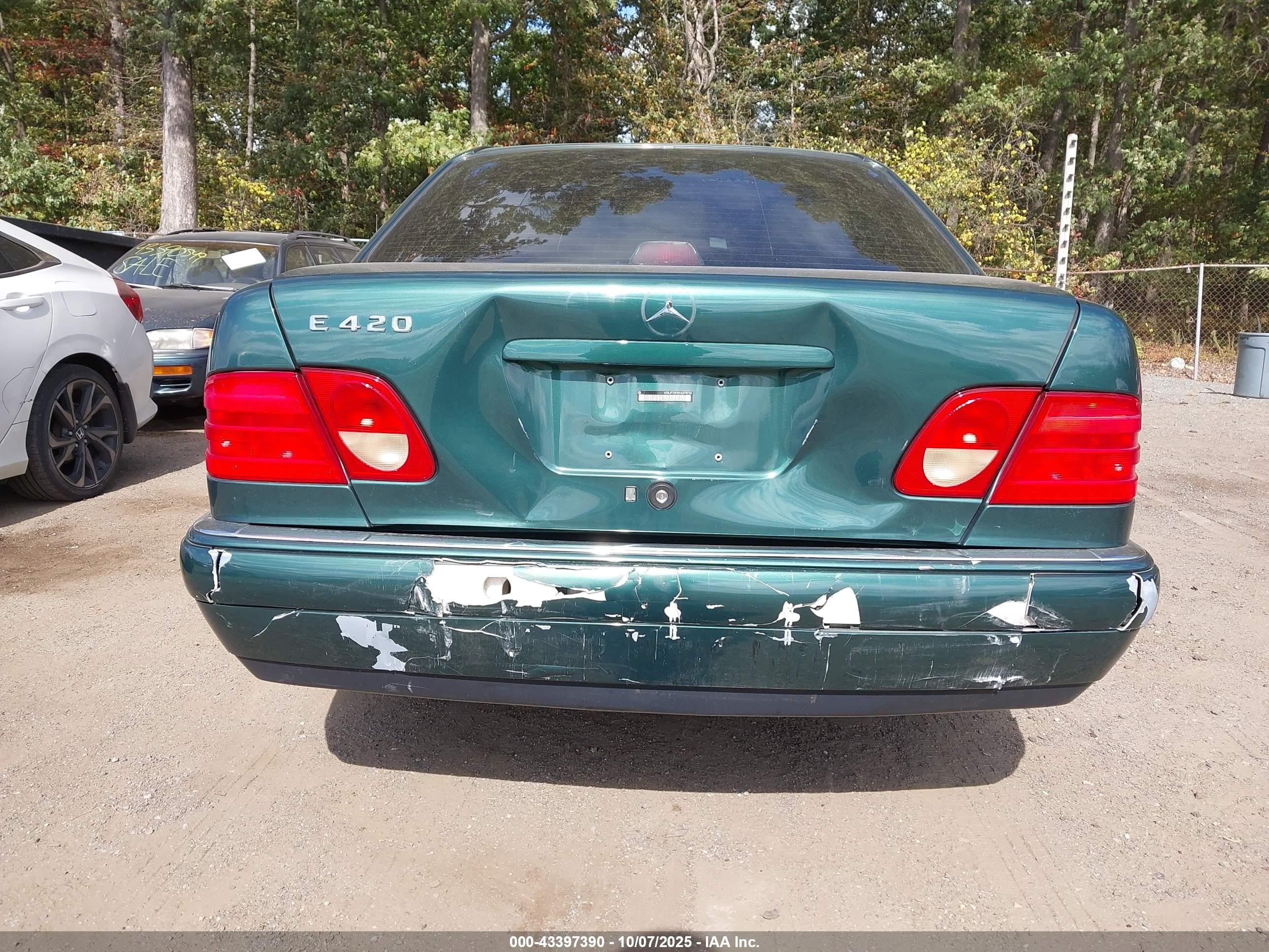 1997 Mercedes-benz E 420   Teal vin: WDBJF72F8VA279758