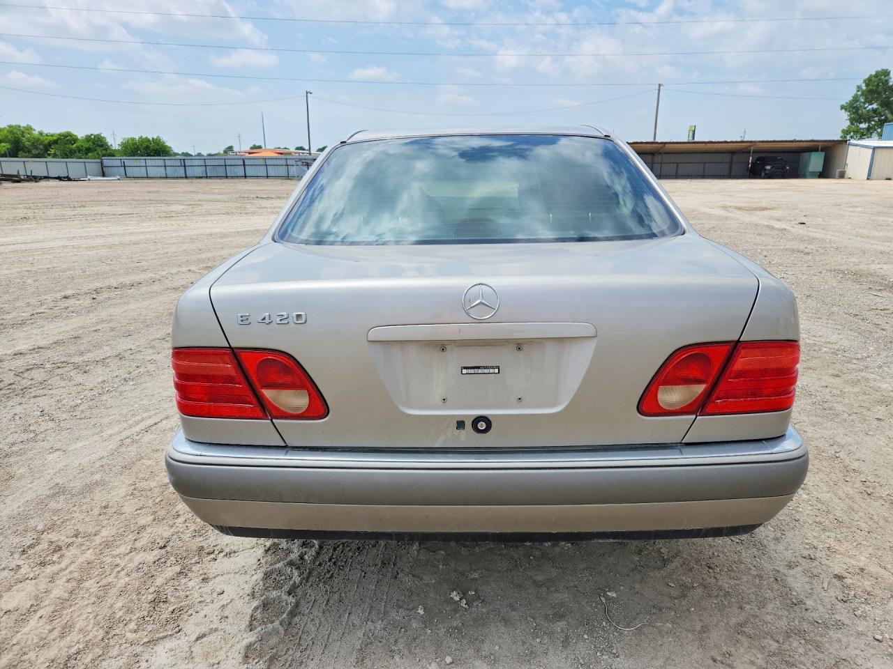 1997 Mercedes-benz E 420 Серебряный vin: WDBJF72F8VA316324