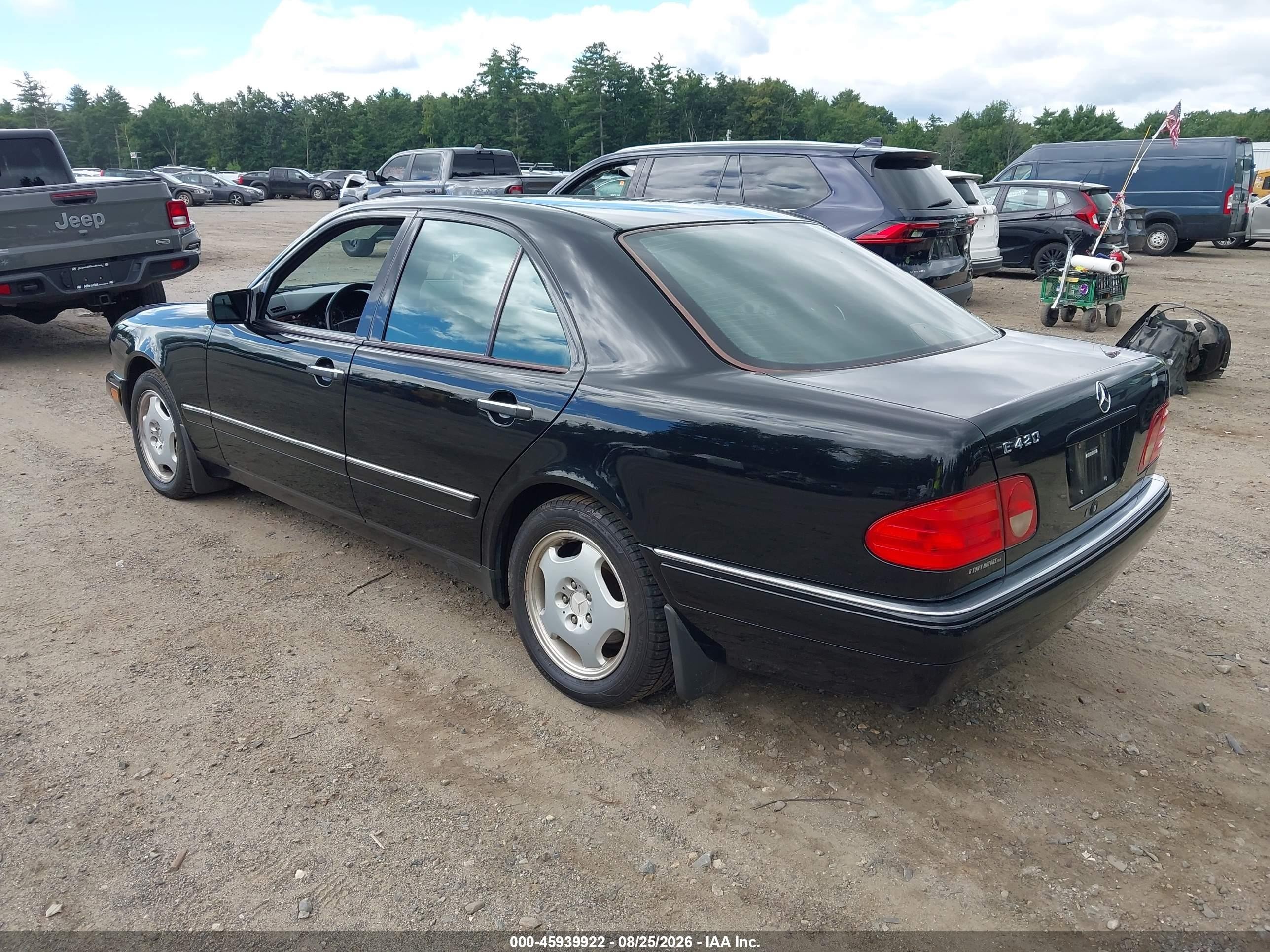 1997 Mercedes-benz E 420   Beige vin: WDBJF72F8VA584371