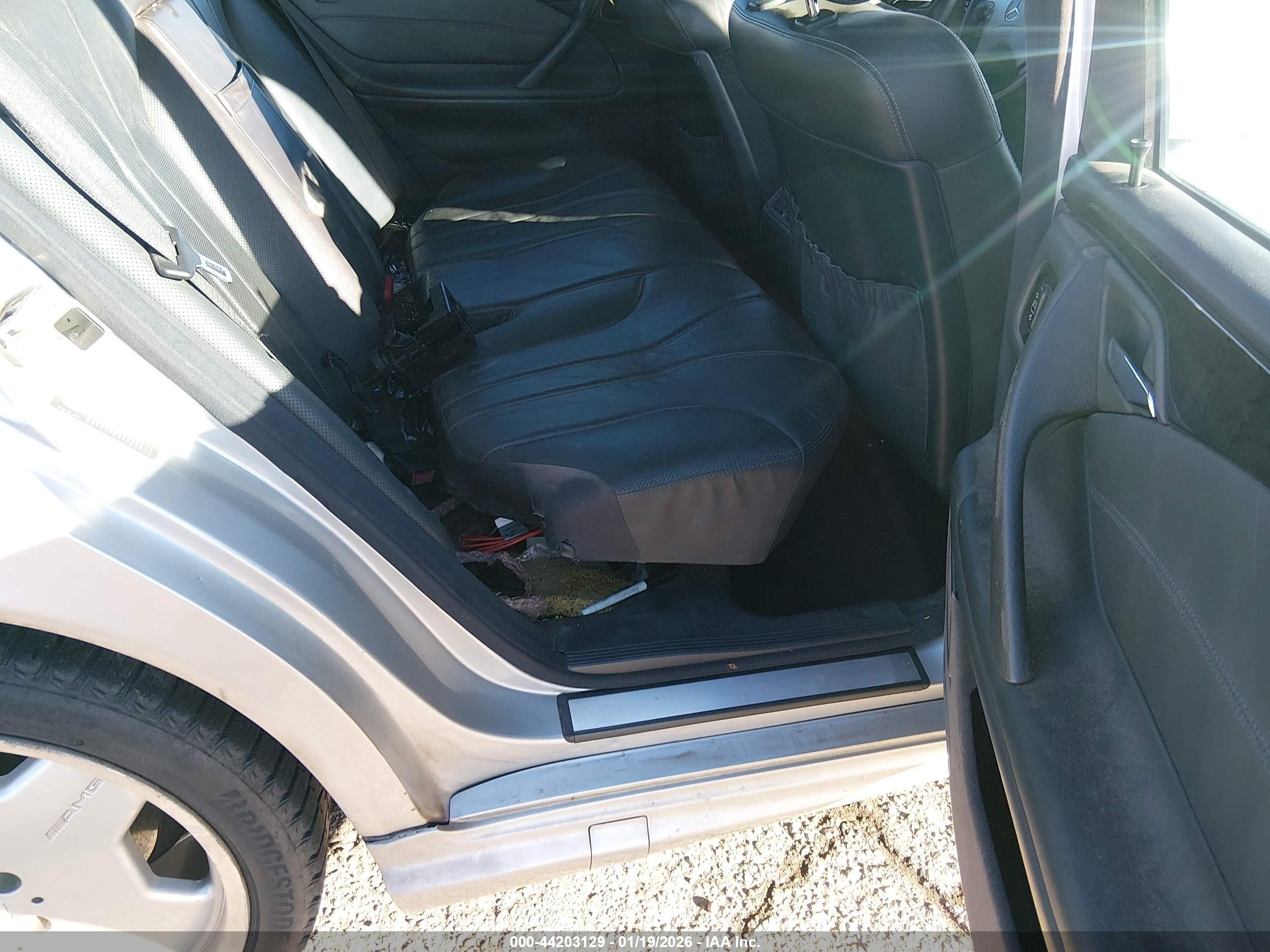 2001 Mercedes-benz E 55 Amg   Серебряный vin: WDBJF74J31B309660