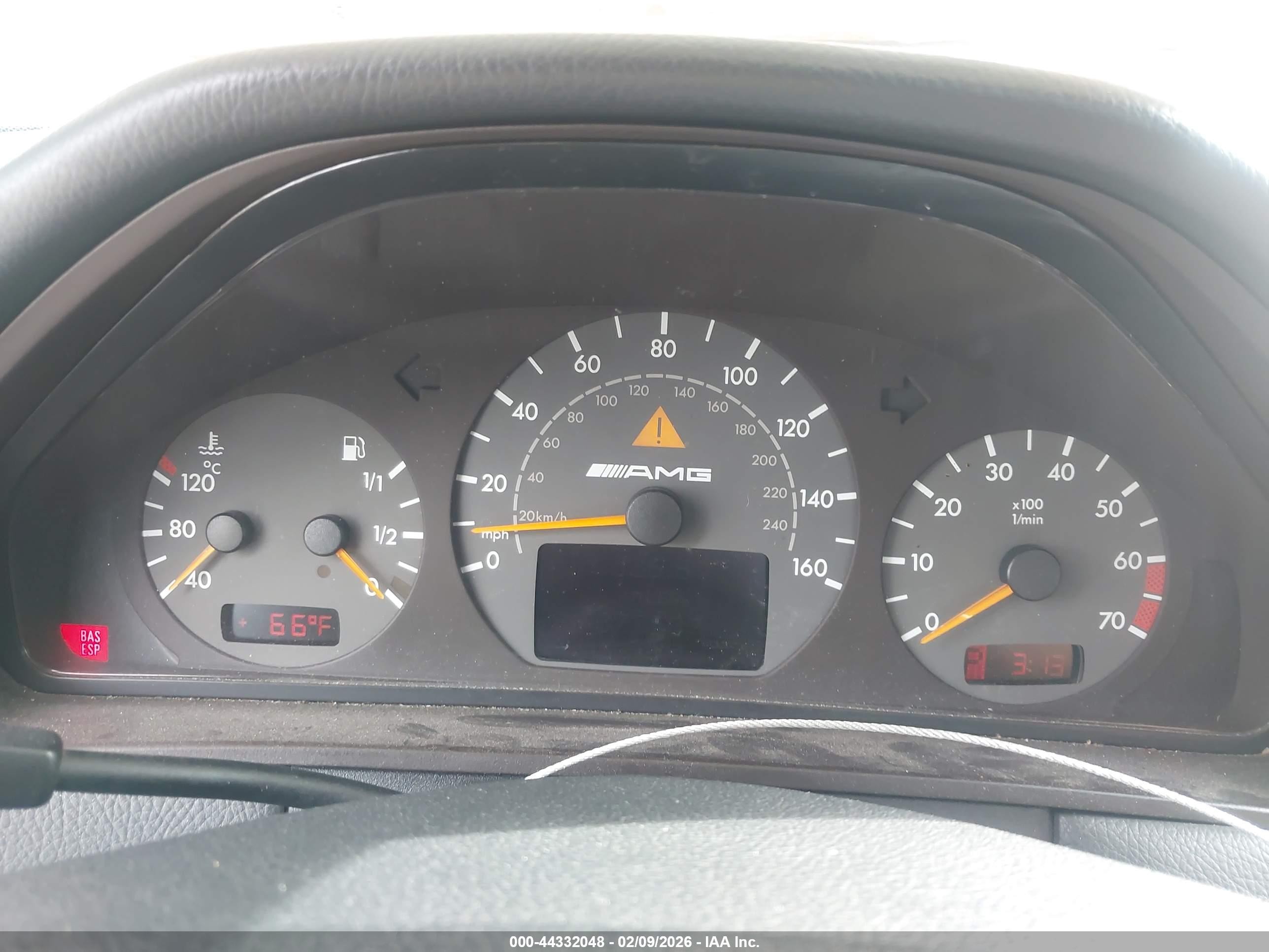 2000 Mercedes-benz E 55 Amg   Black vin: WDBJF74J7YB037902