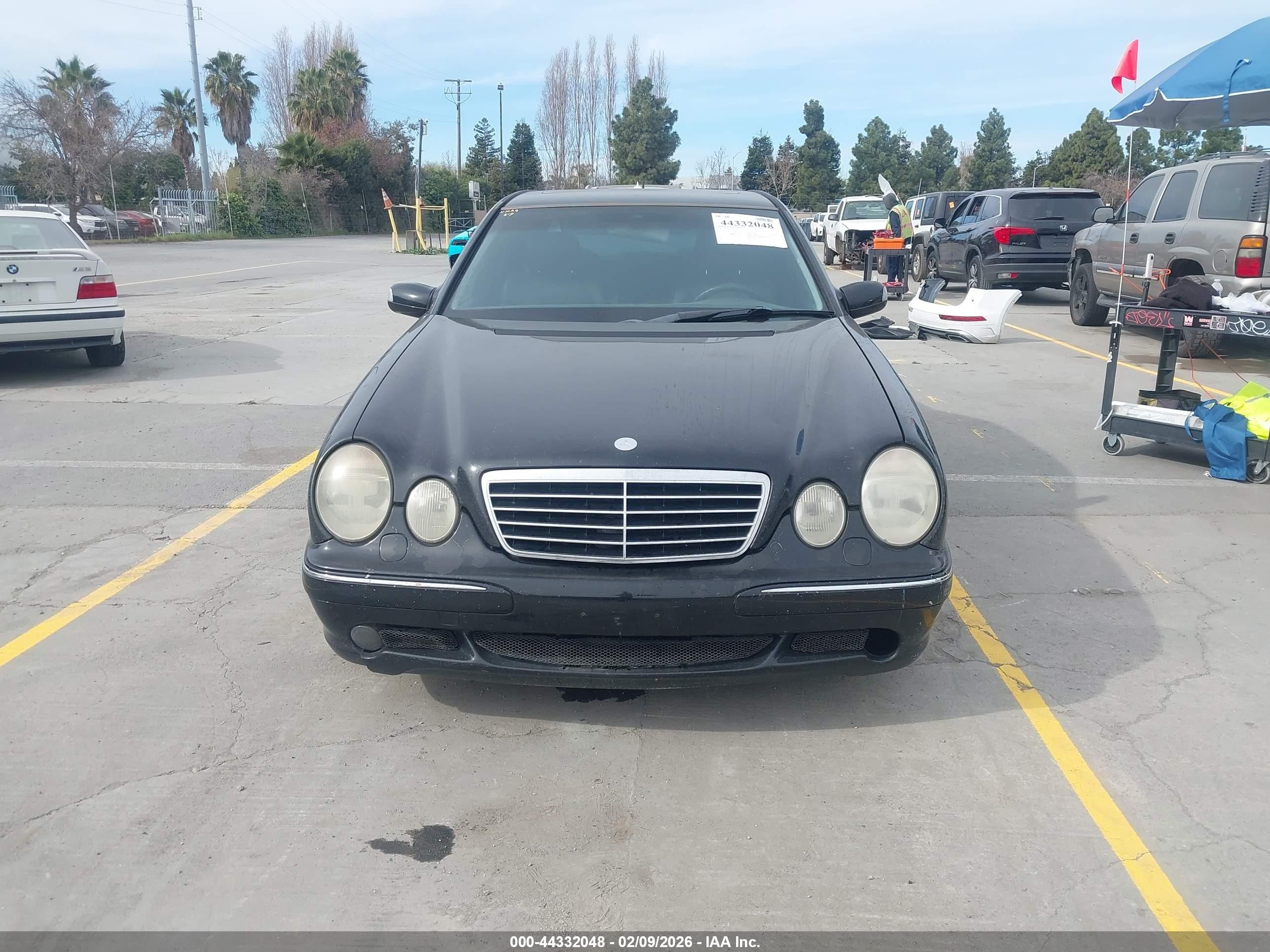 2000 Mercedes-benz E 55 Amg   Black vin: WDBJF74J7YB037902