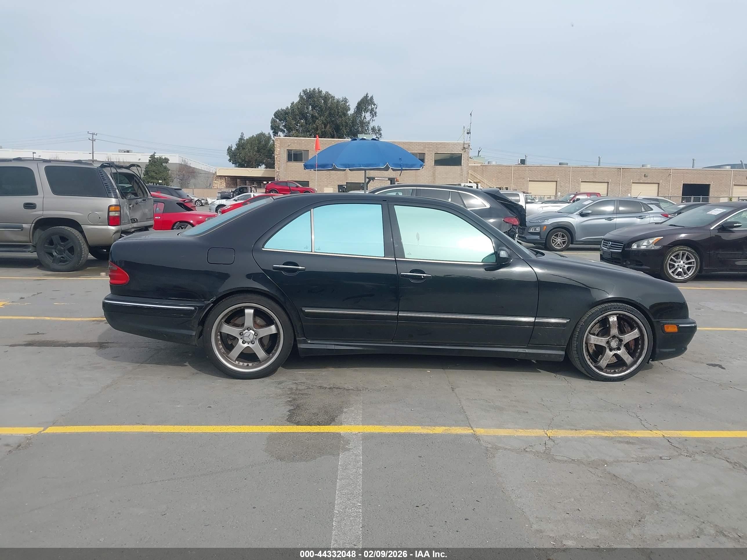 2000 Mercedes-benz E 55 Amg   Black vin: WDBJF74J7YB037902