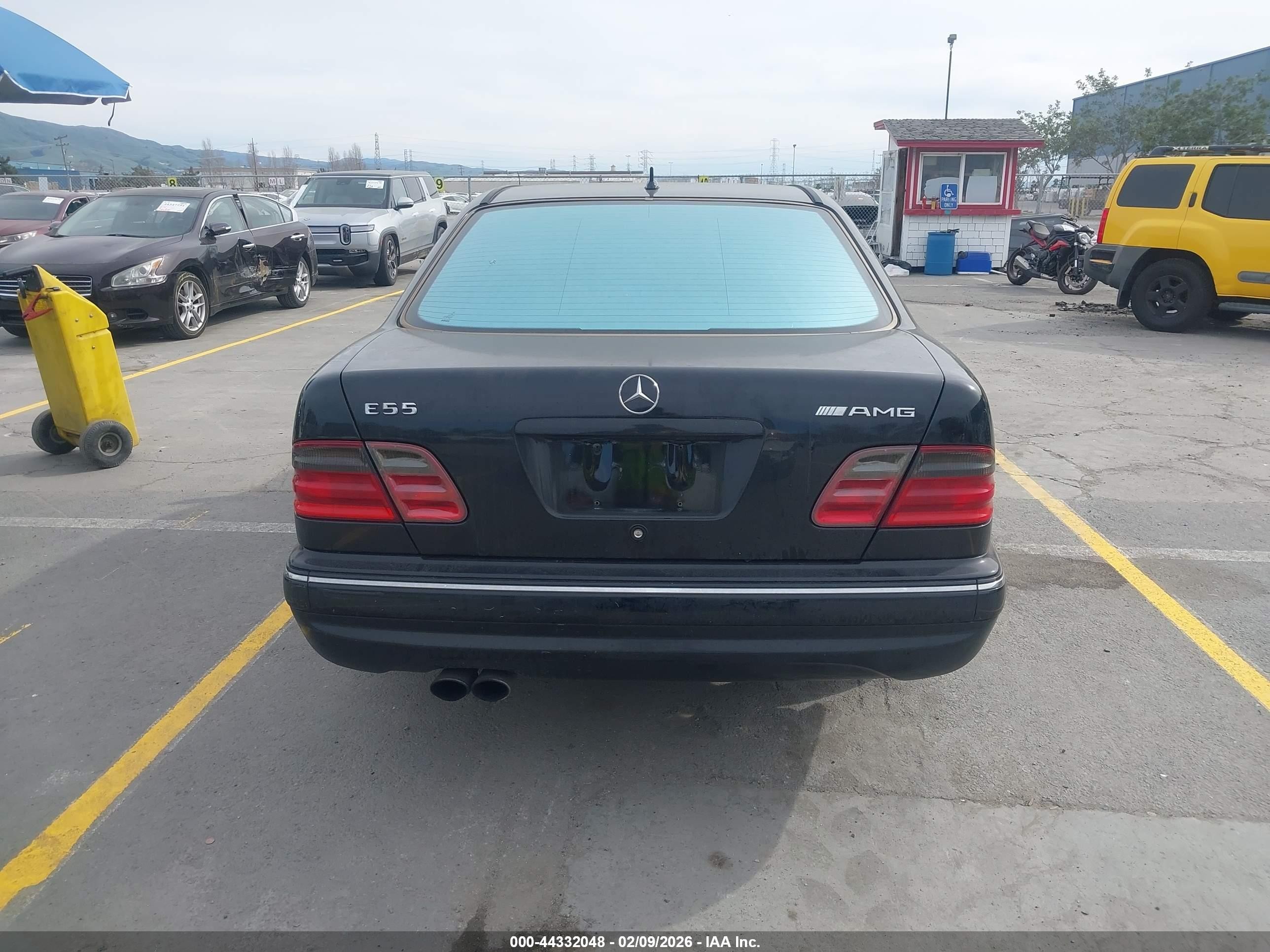 2000 Mercedes-benz E 55 Amg   Black vin: WDBJF74J7YB037902