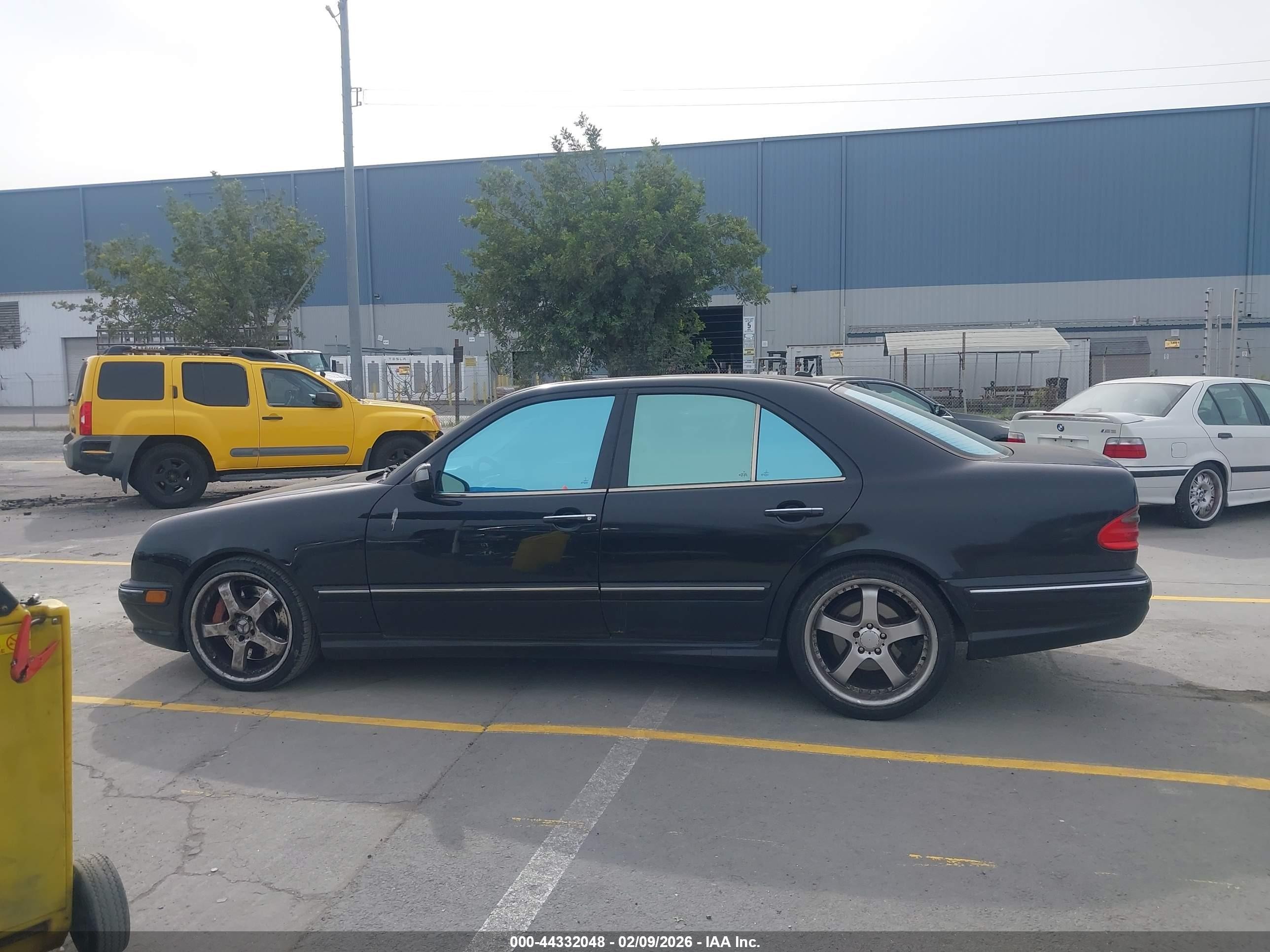 2000 Mercedes-benz E 55 Amg   Black vin: WDBJF74J7YB037902