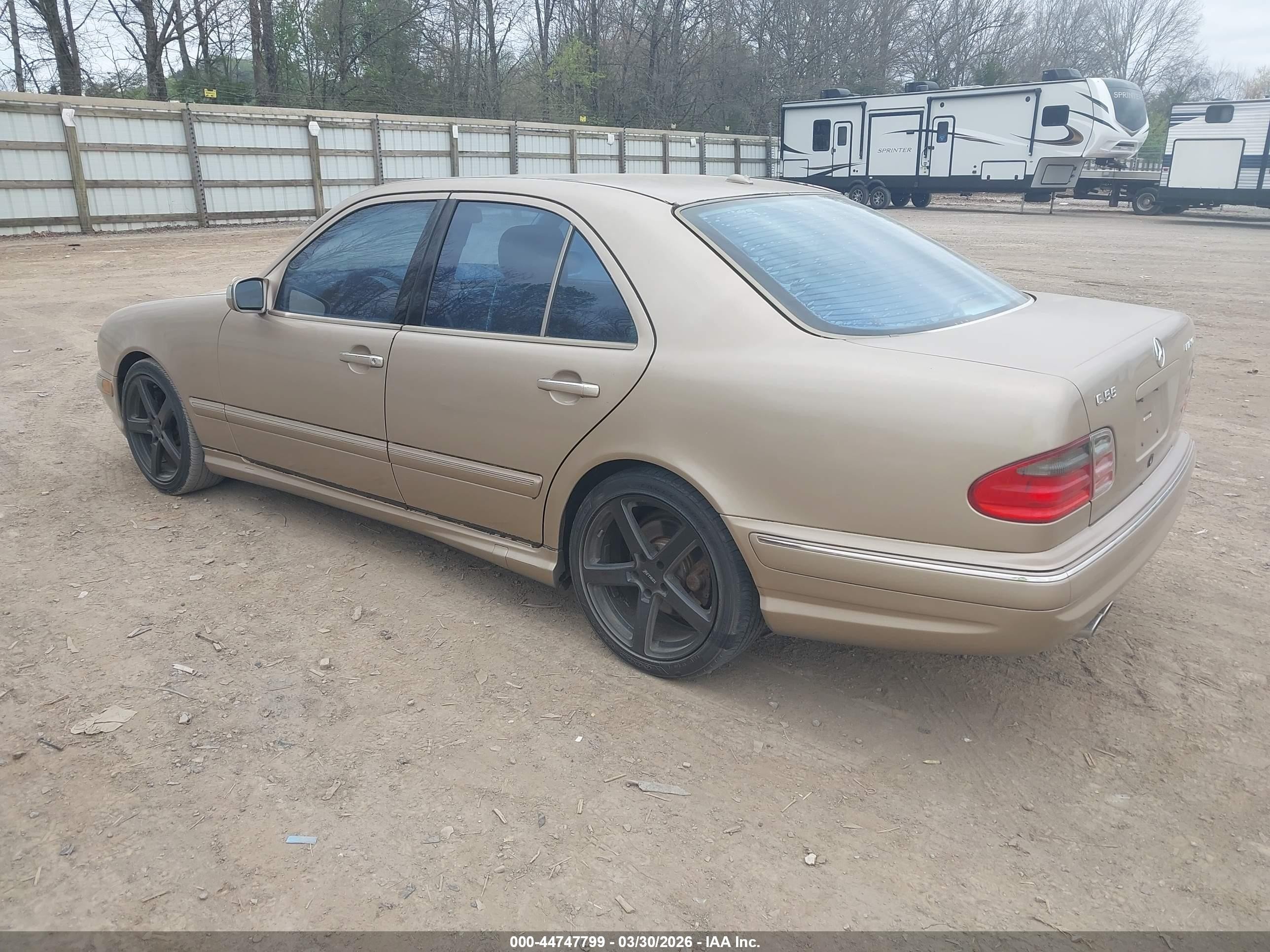 2001 Mercedes-benz E 55 Amg   Золотой vin: WDBJF74JX1B175925
