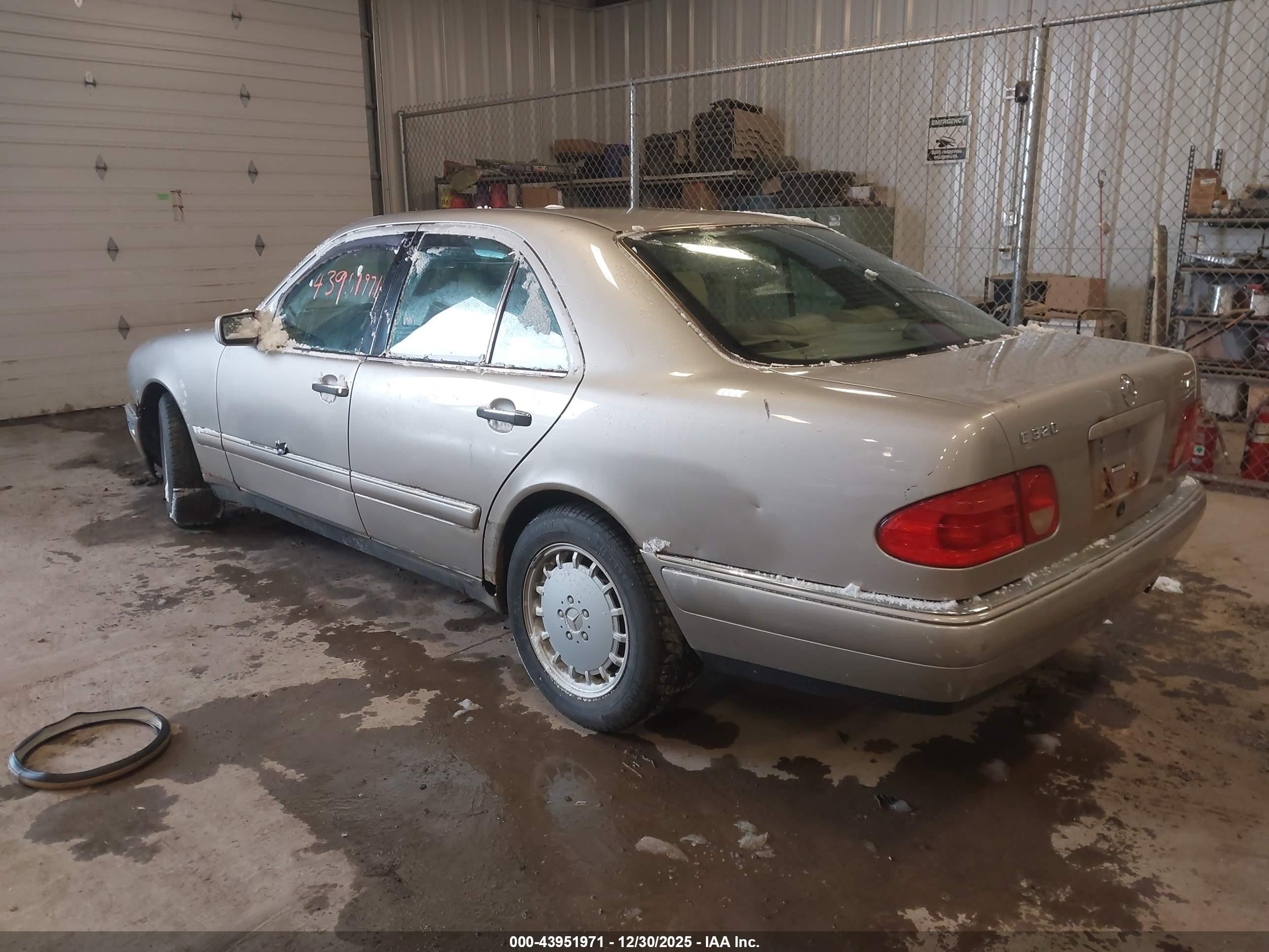 1998 Mercedes-benz E 320 Awd Tan vin: WDBJF82F5WX008757