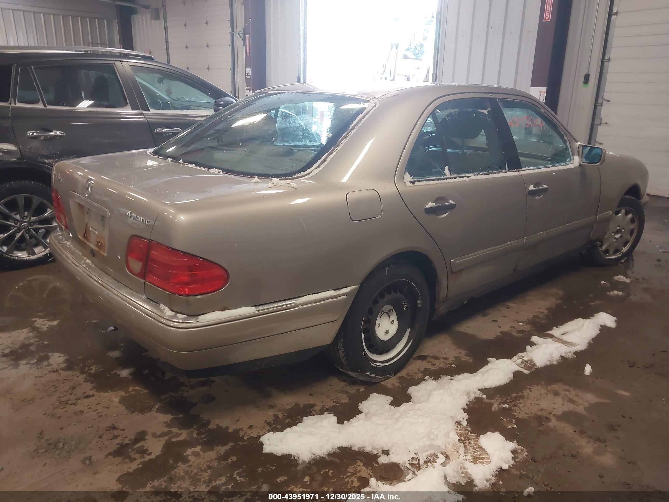 1998 Mercedes-benz E 320 Awd Tan vin: WDBJF82F5WX008757
