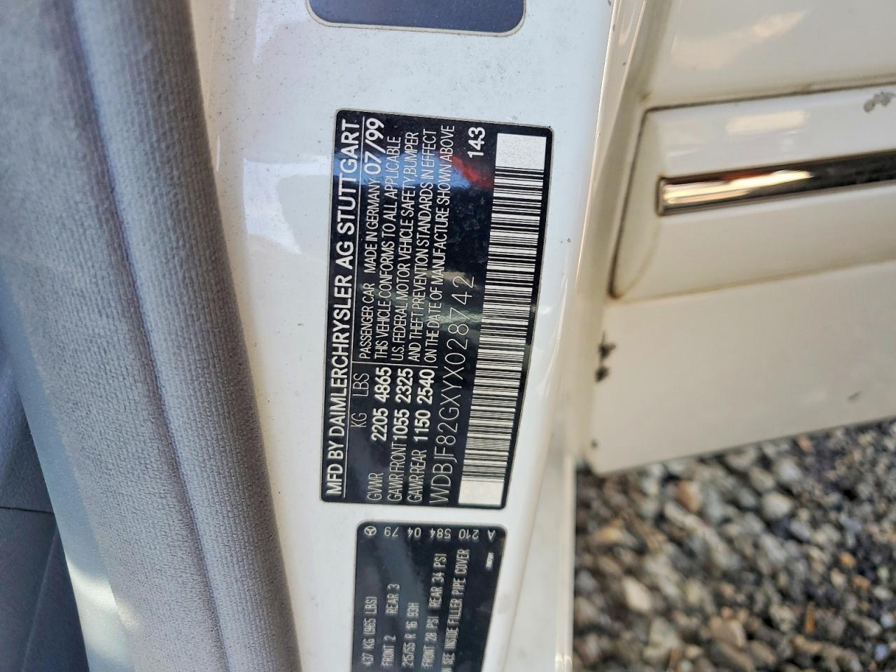 2000 Mercedes-benz E 320 4matic White vin: WDBJF82GXYX028742