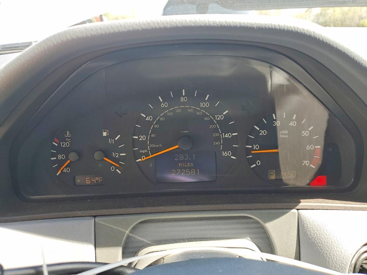2000 Mercedes-benz E 320 4matic White vin: WDBJF82GXYX028742