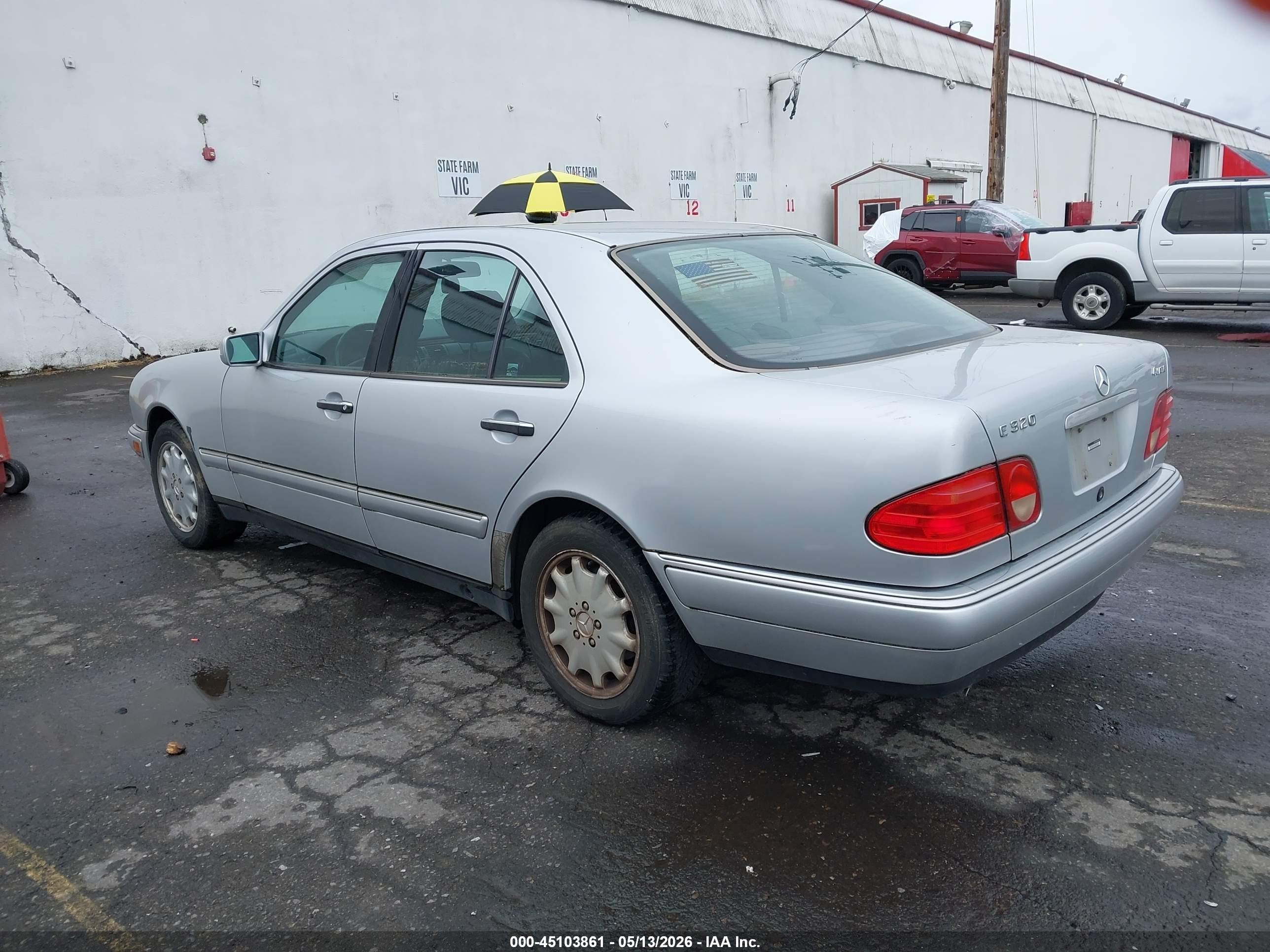 1999 Mercedes-benz E 320 Awd Silver vin: WDBJF82H0XX019667