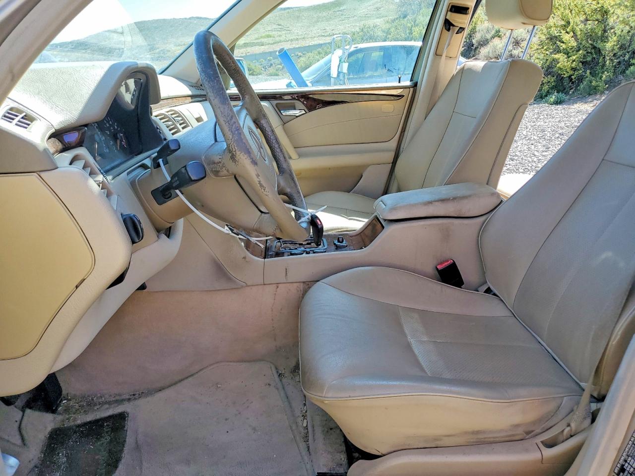 1999 Mercedes-benz E 320 4matic Gold vin: WDBJF82H0XX022598