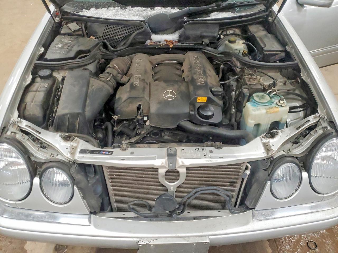 1999 Mercedes-benz E 320 4matic Silver vin: WDBJF82H3XX017721