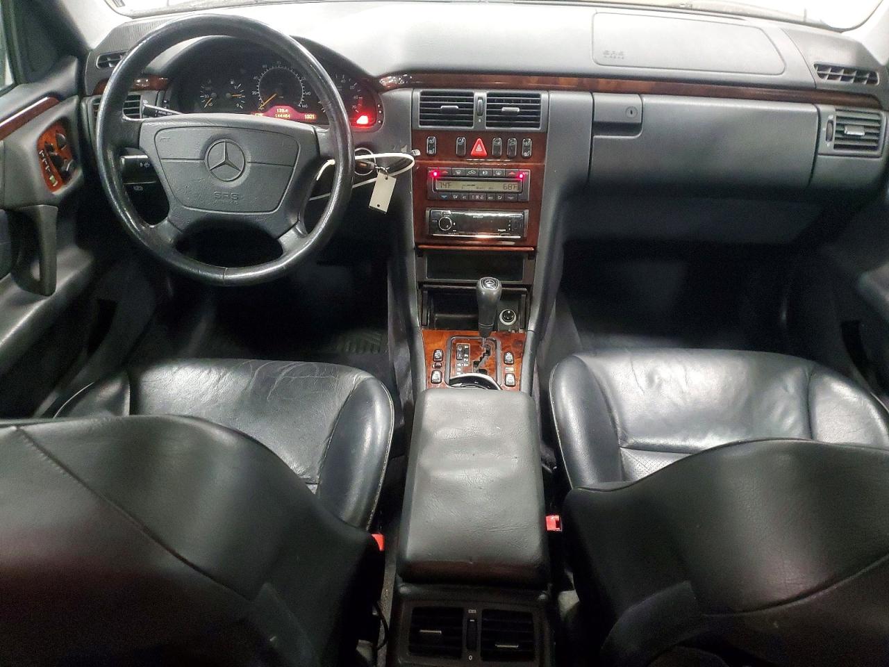 1999 Mercedes-benz E 320 4matic Silver vin: WDBJF82H3XX017721