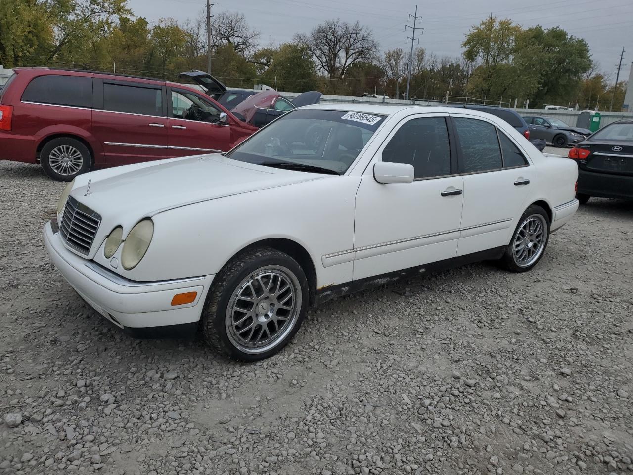 1999 Mercedes-benz E 320 4matic White vin: WDBJF82H5XX018742