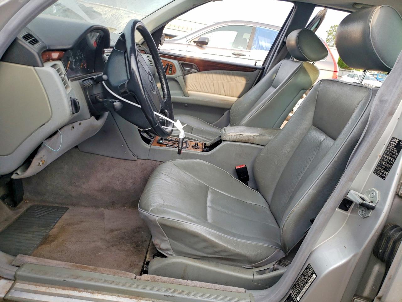 1999 Mercedes-benz E 320 4matic Silver vin: WDBJF82H7XX014630