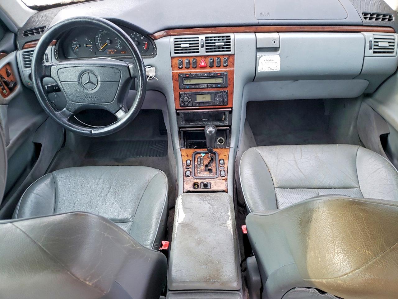 1999 Mercedes-benz E 320 4matic Silver vin: WDBJF82H7XX014630