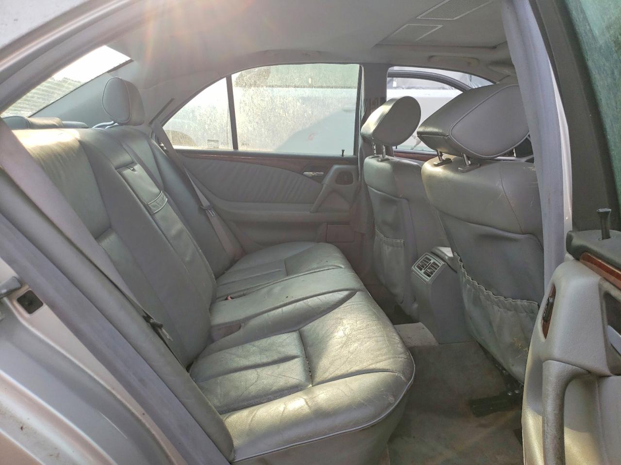 1999 Mercedes-benz E 320 4matic Silver vin: WDBJF82H7XX014630