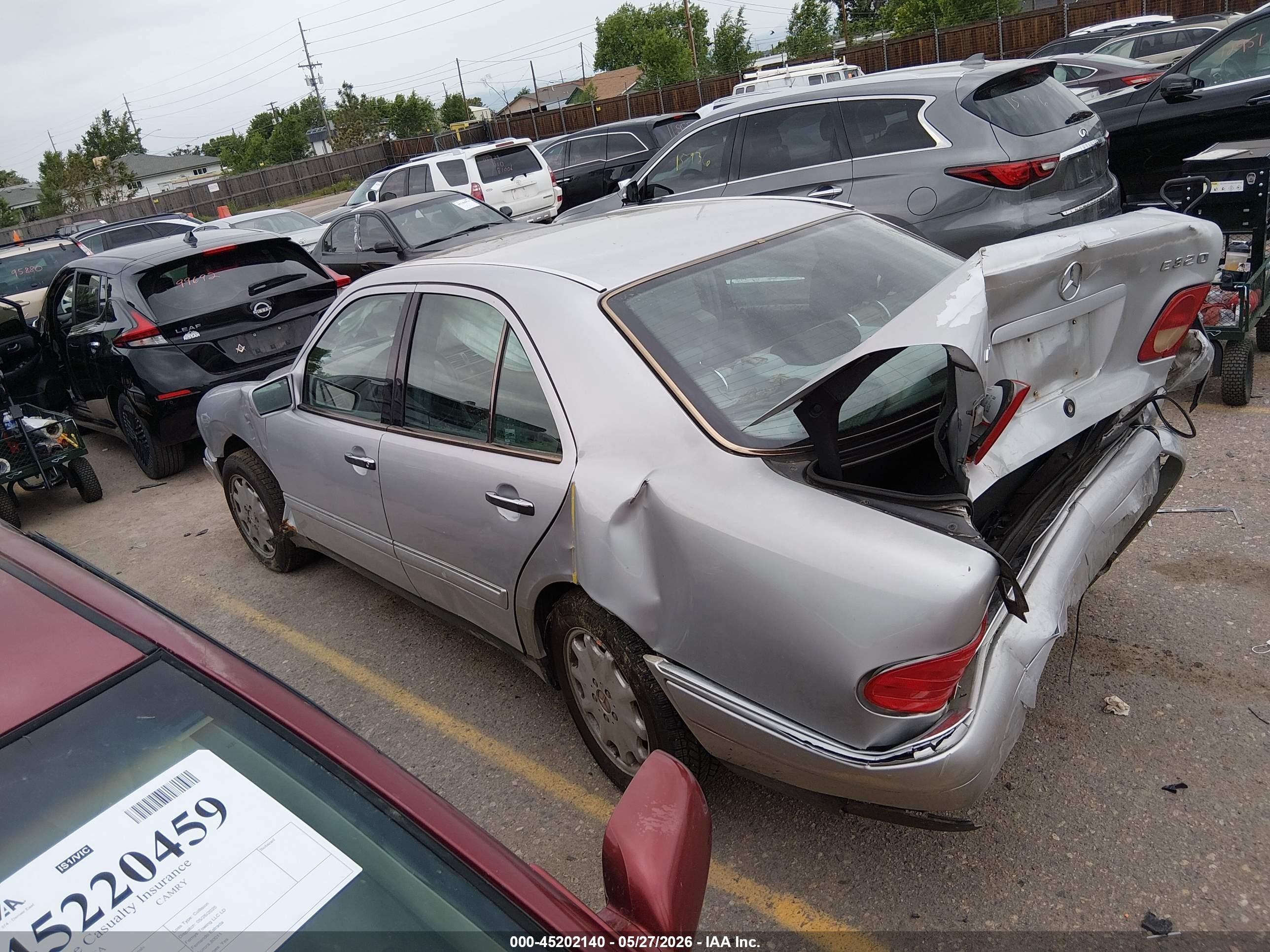 1999 Mercedes-benz E 320 Awd Silver vin: WDBJF82H7XX026227