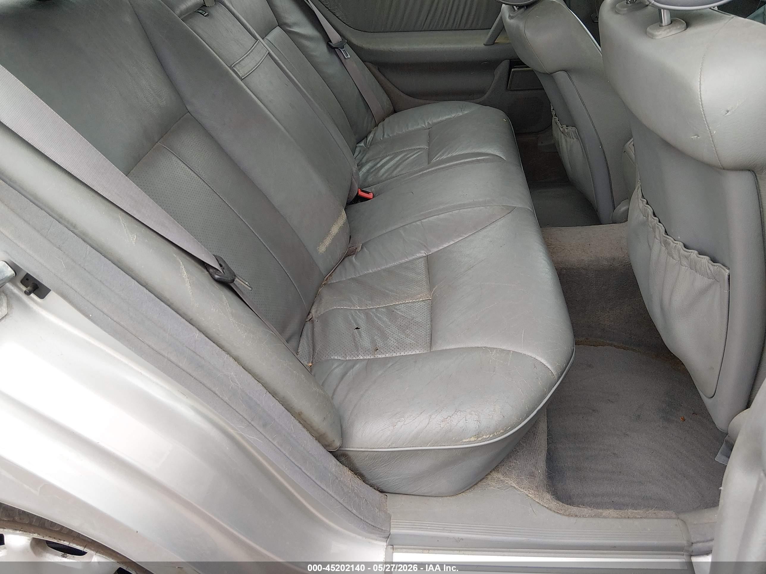 1999 Mercedes-benz E 320 Awd Silver vin: WDBJF82H7XX026227