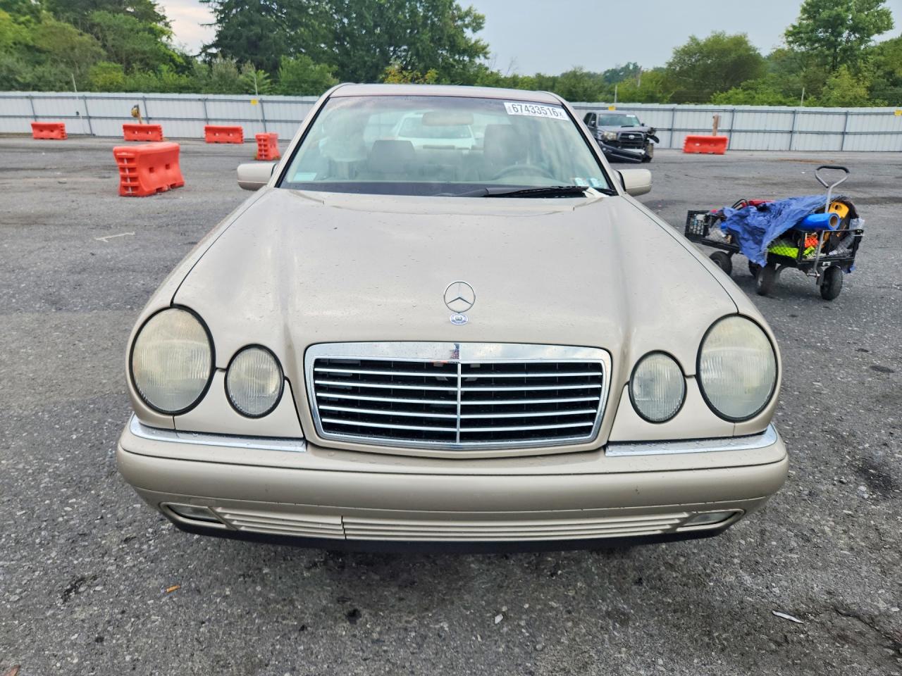 1999 Mercedes-benz E 320 4matic Tan vin: WDBJF82H8XX020856