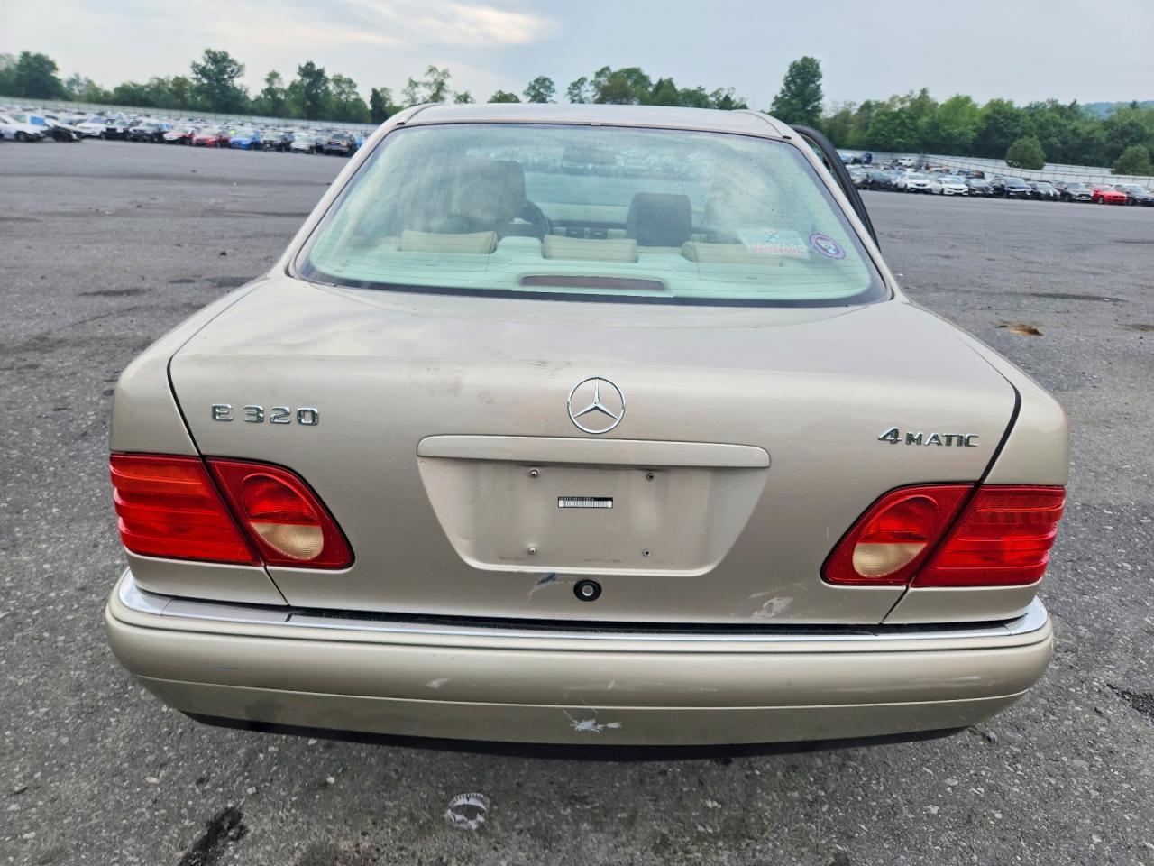 1999 Mercedes-benz E 320 4matic Tan vin: WDBJF82H8XX020856