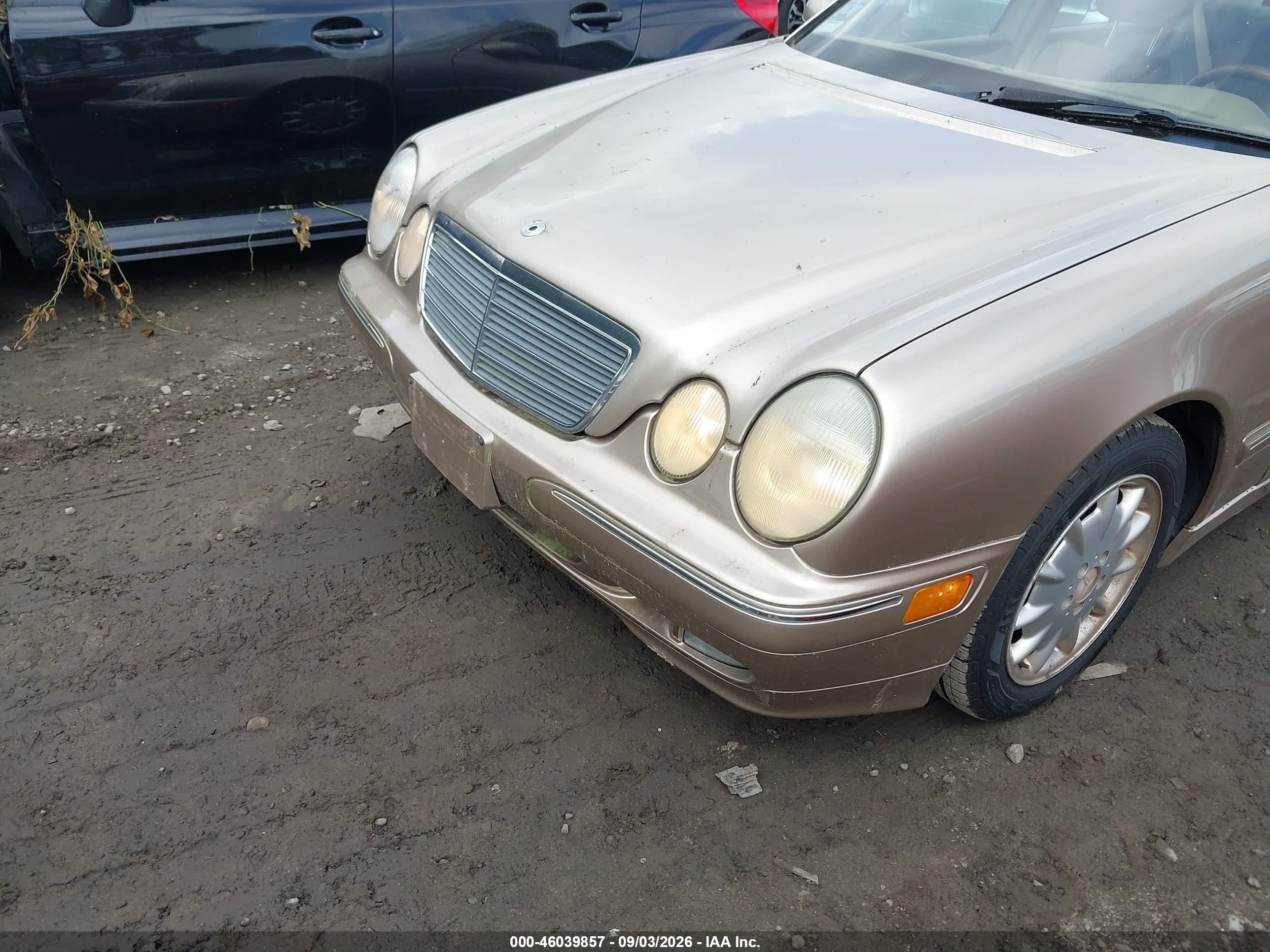 2001 Mercedes-benz E 320 4m Gold vin: WDBJF82J01X059452