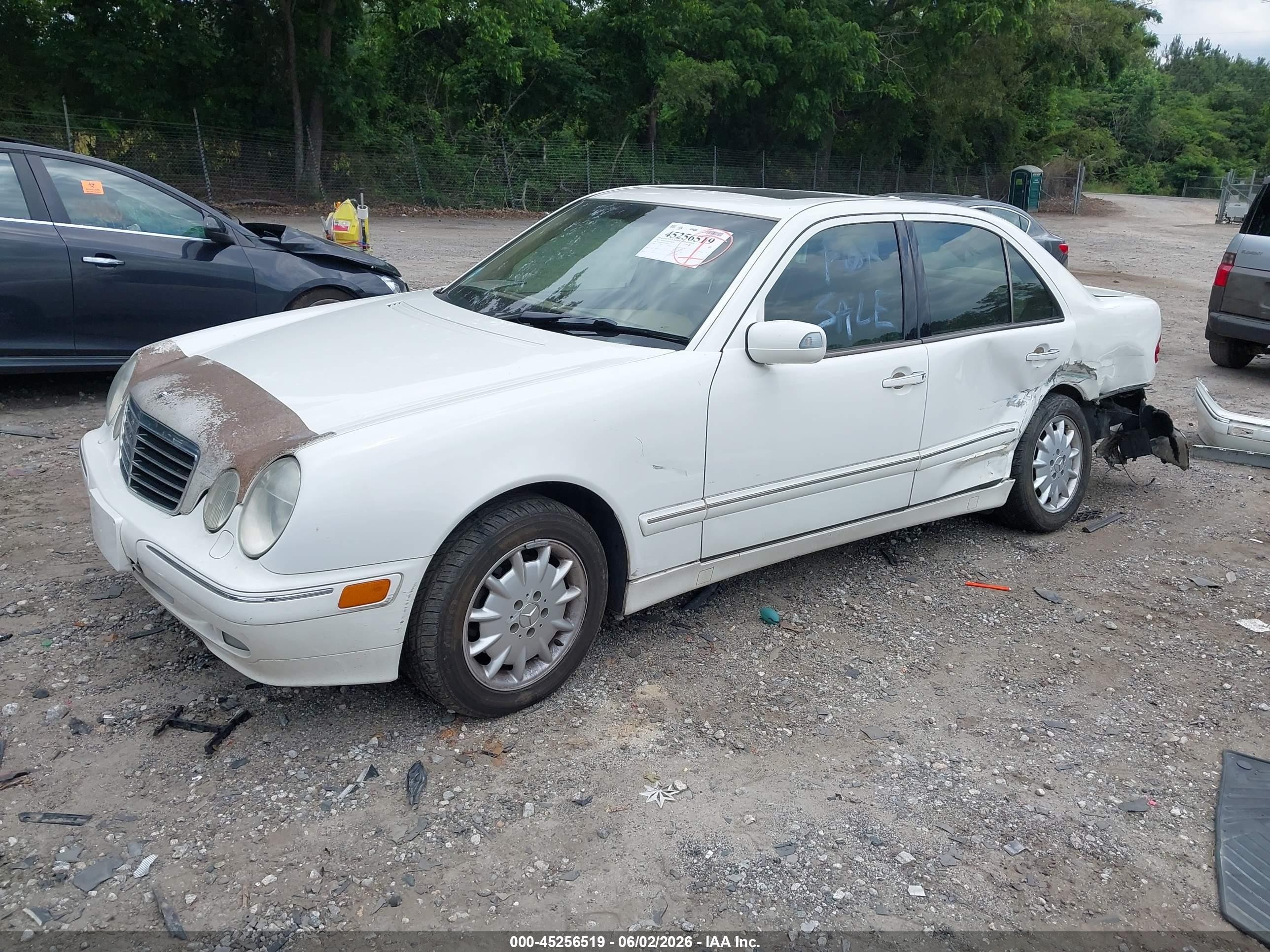 2002 Mercedes-benz E 320 4m/4m Special Edition White vin: WDBJF82J02X069643