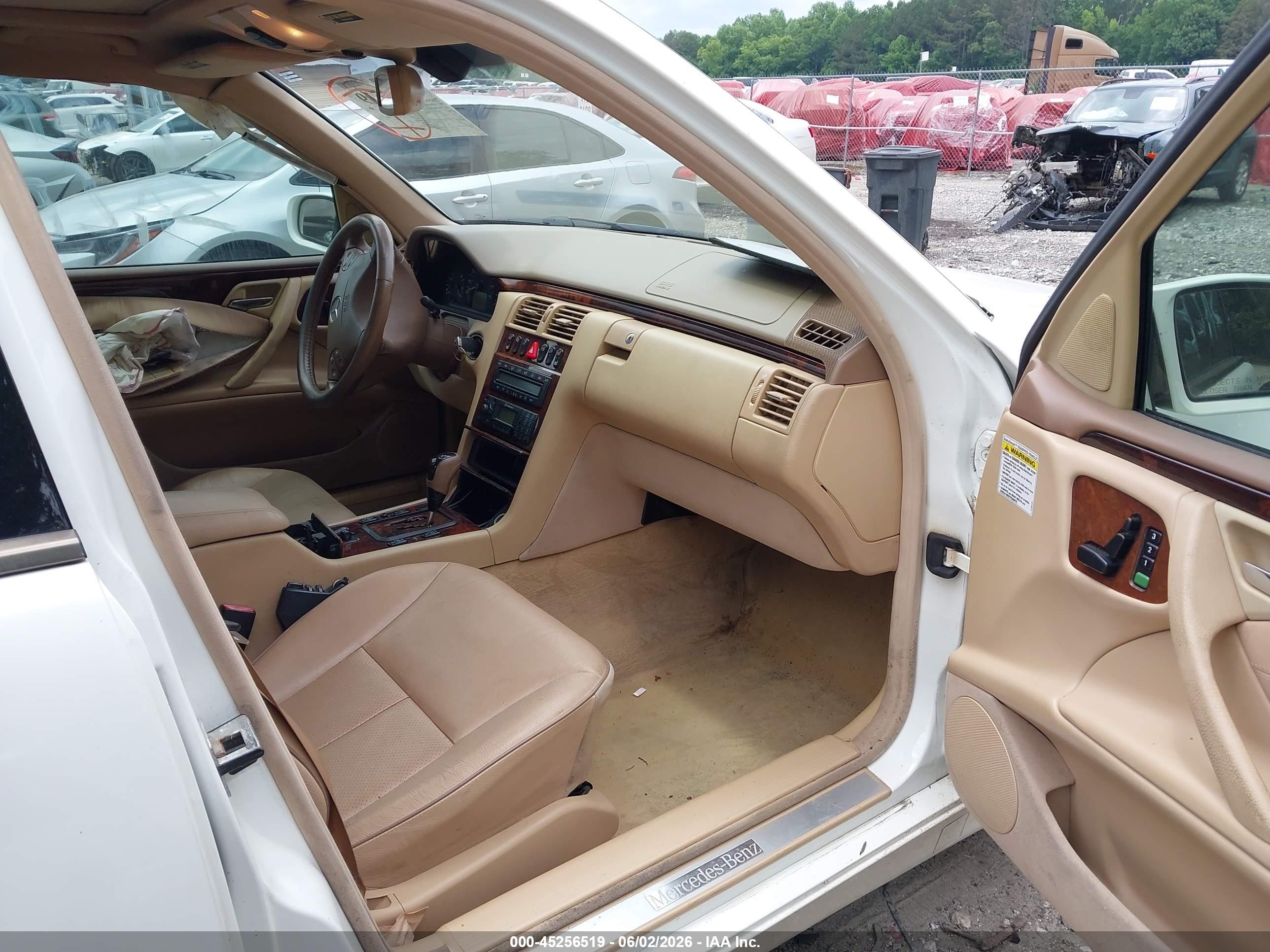 2002 Mercedes-benz E 320 4m/4m Special Edition White vin: WDBJF82J02X069643