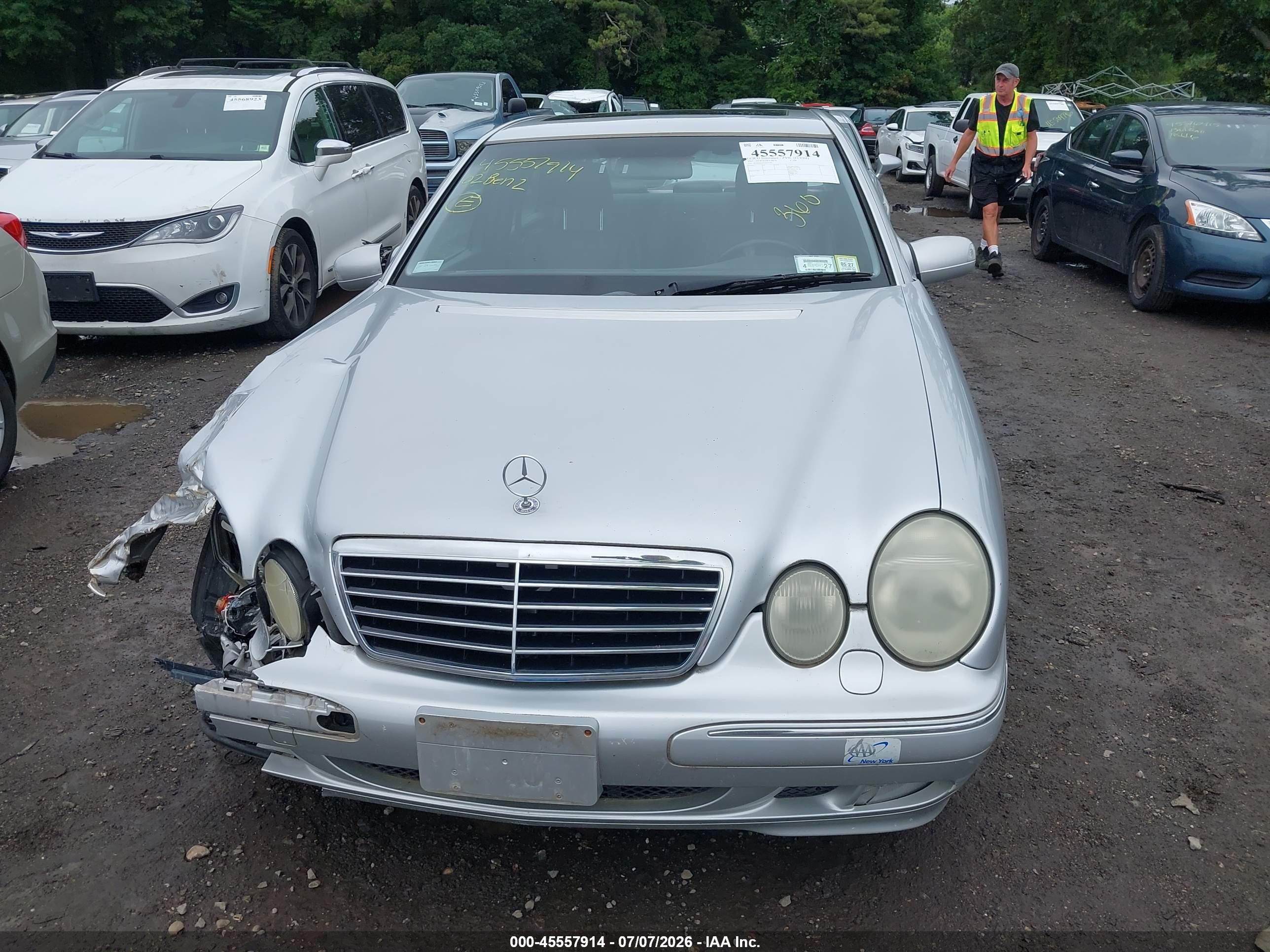2002 Mercedes-benz E 320 4m/4m Special Edition Silver vin: WDBJF82J02X077709