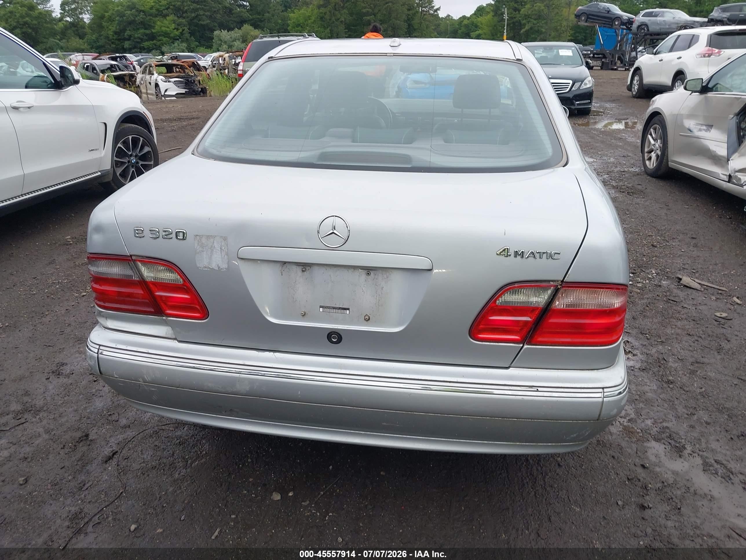 2002 Mercedes-benz E 320 4m/4m Special Edition Silver vin: WDBJF82J02X077709