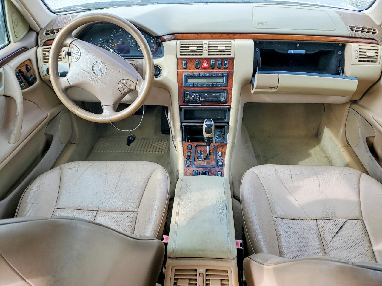 2001 Mercedes-benz E 320 4matic Золотой vin: WDBJF82J11X061467
