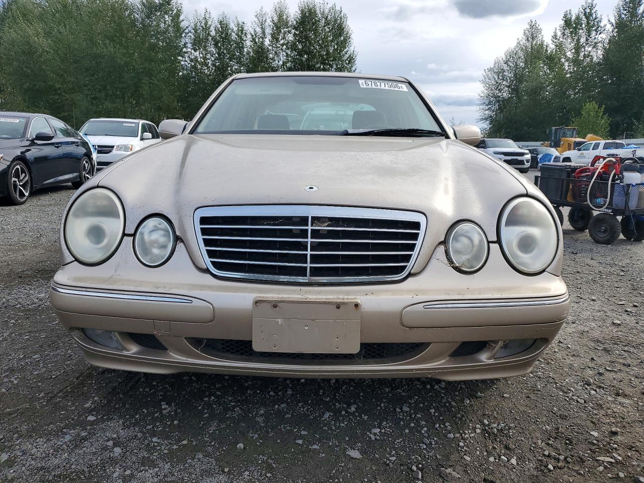 2001 Mercedes-benz E 320 4matic Золотой vin: WDBJF82J11X061467