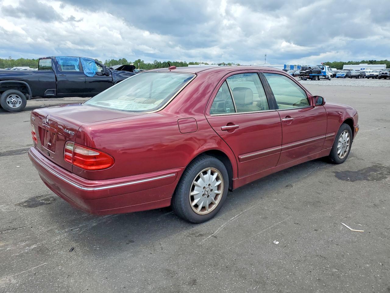 2002 Mercedes-benz E 320 4matic Burgundy vin: WDBJF82J12X067321