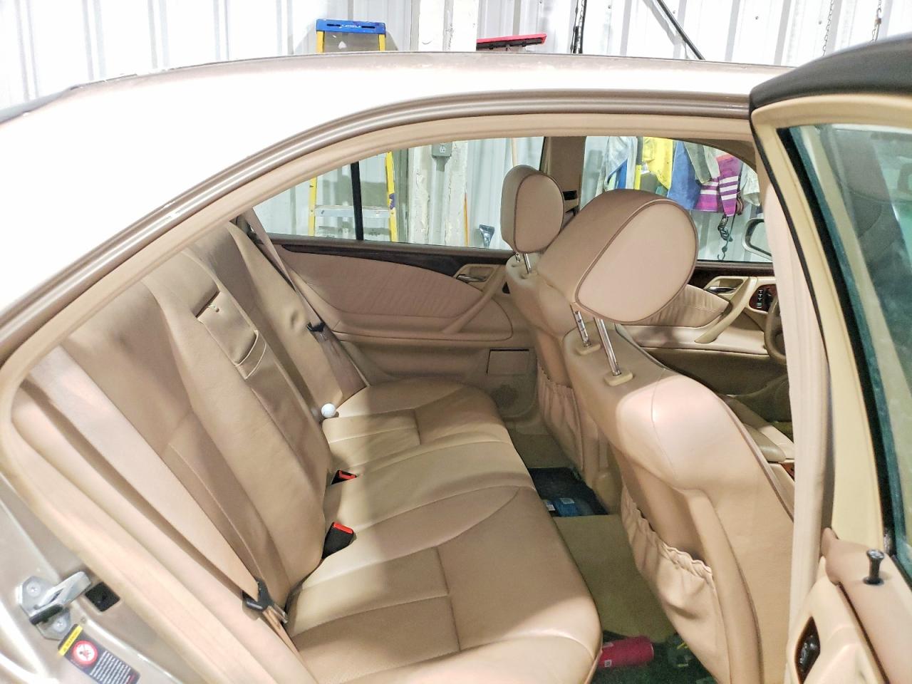 2000 Mercedes Benz E 320 4matic Желто-коричневый vin: WDBJF82J2YX032456