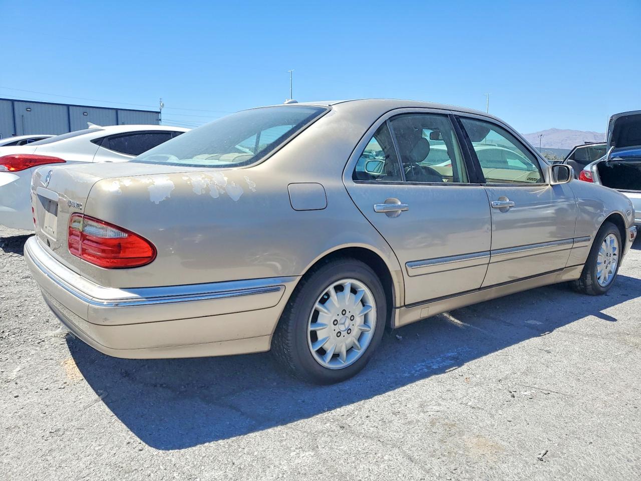 2000 Mercedes-benz E 320 4matic Gold vin: WDBJF82J2YX039715
