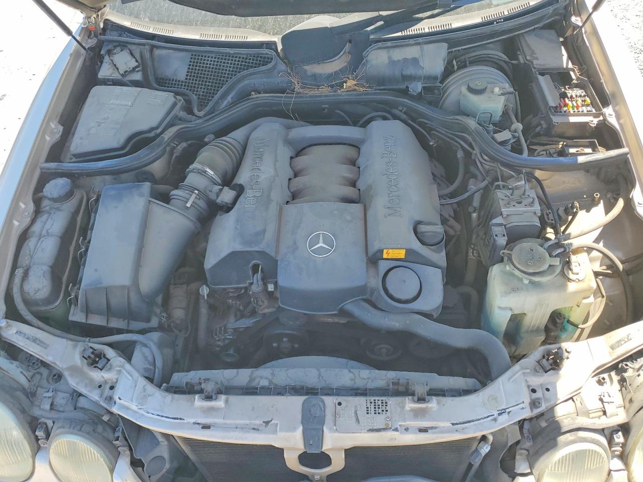 2000 Mercedes-benz E 320 4matic Gold vin: WDBJF82J2YX039715