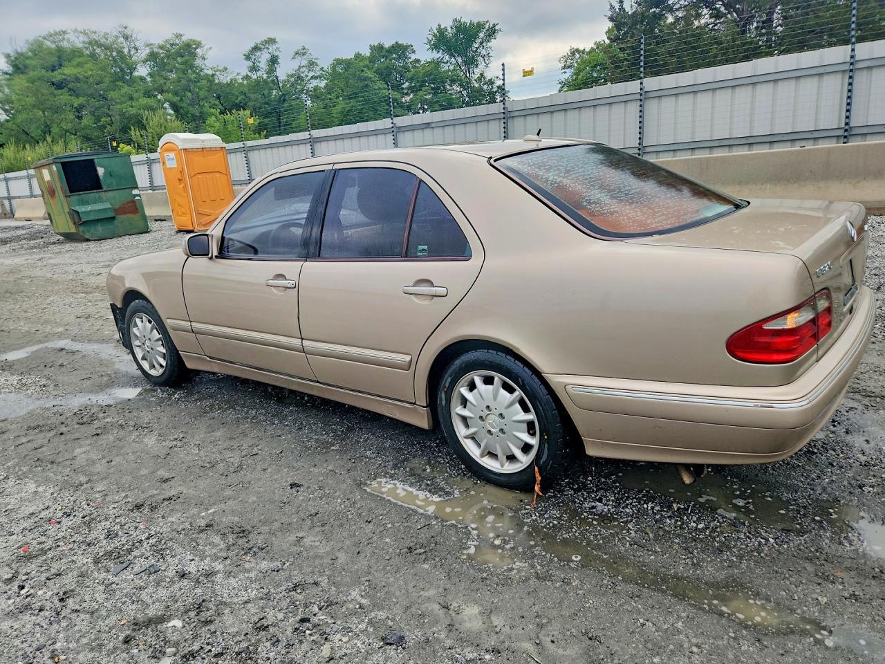 2001 Mercedes-benz E 320 4matic Beige vin: WDBJF82J41X049085