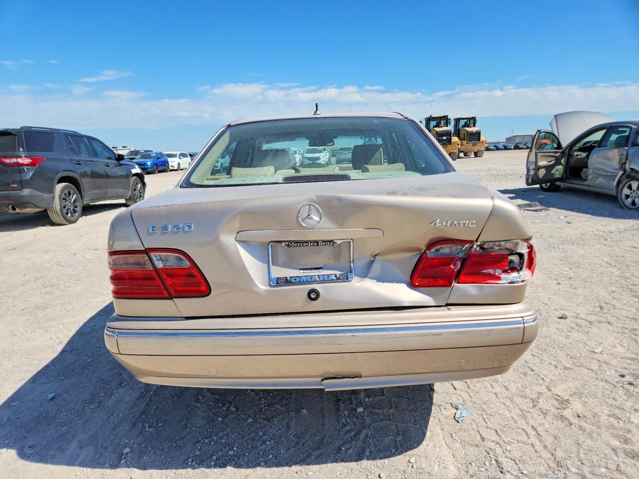 2002 Mercedes-benz E 320 4matic Tan vin: WDBJF82J62X067573