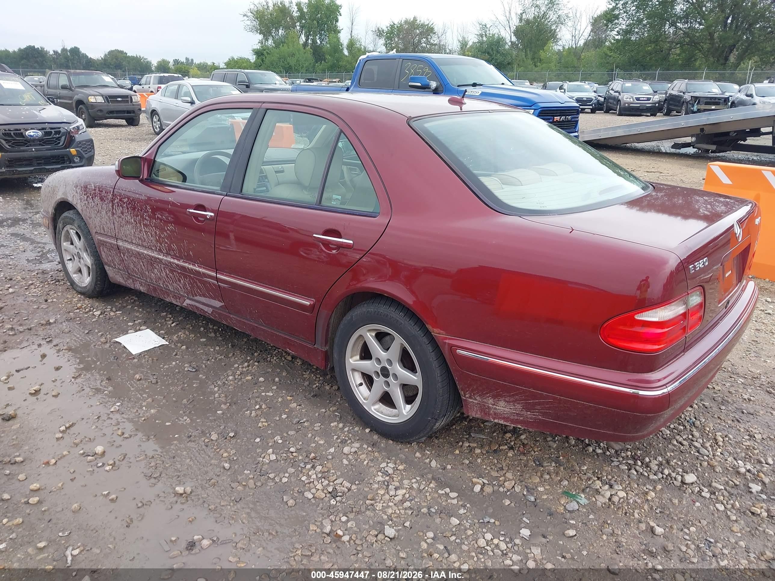 2000 Mercedes-benz E 320 4m Красный vin: WDBJF82J6YX030760