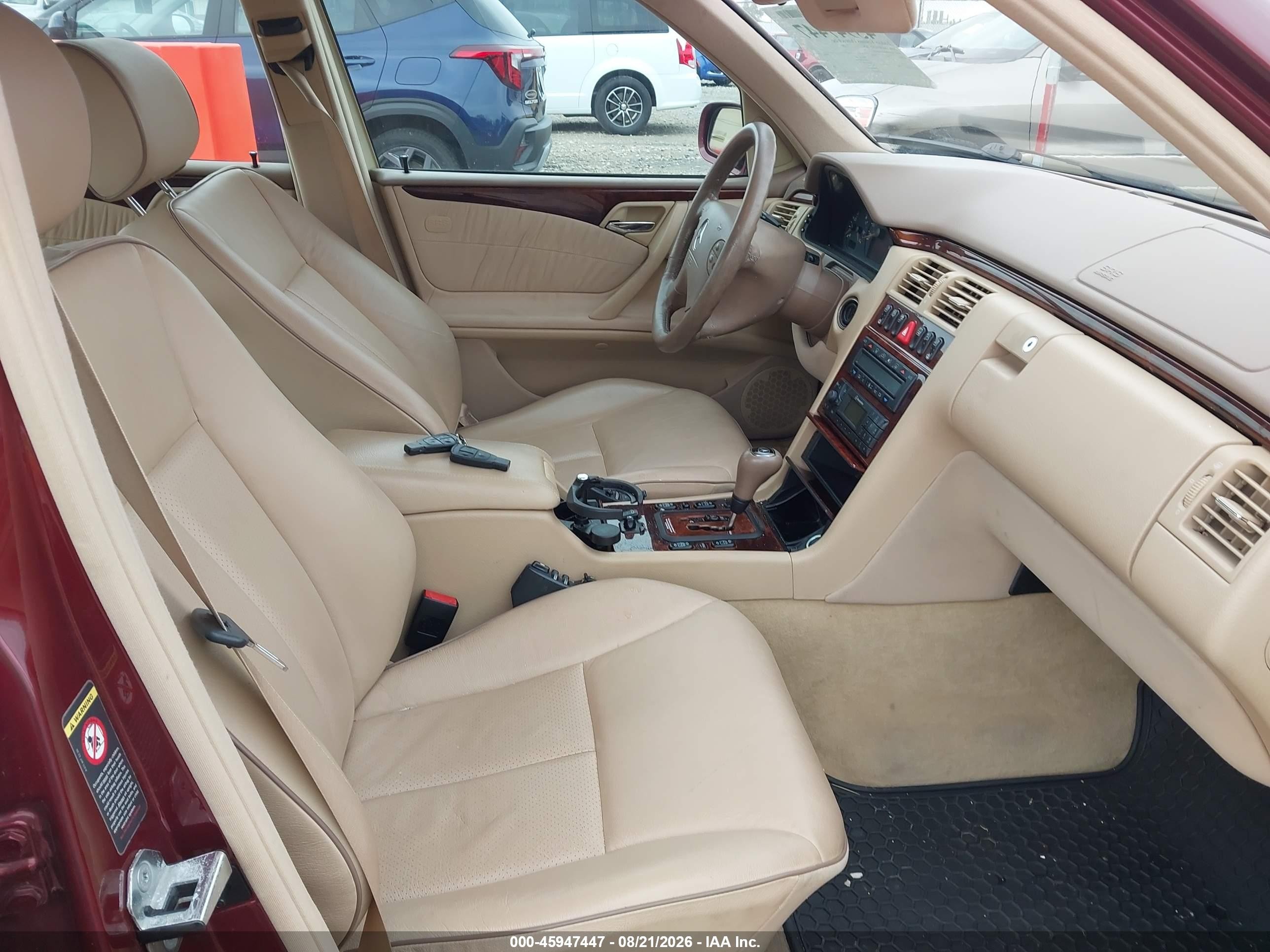 2000 Mercedes-benz E 320 4m Красный vin: WDBJF82J6YX030760