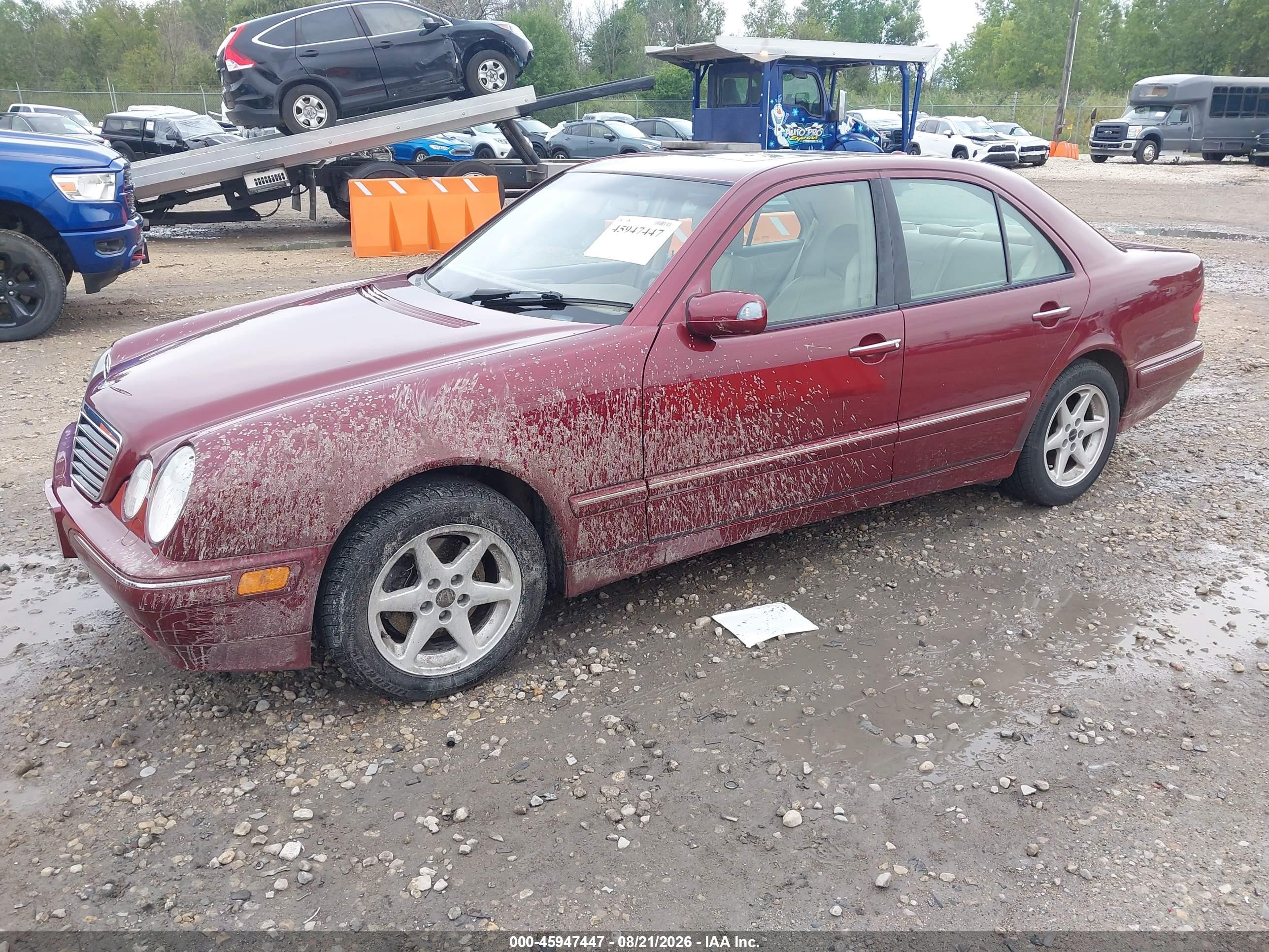 2000 Mercedes-benz E 320 4m Красный vin: WDBJF82J6YX030760