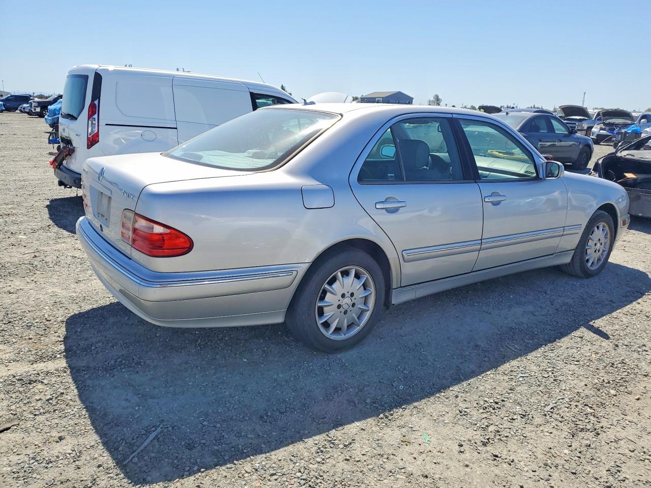 2002 Mercedes-benz E 320 4matic Silver vin: WDBJF82J82X072838