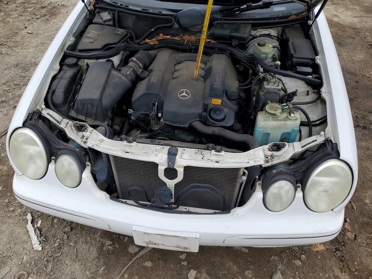 2000 Mercedes-benz E 320 4matic Белый vin: WDBJF82J8YX033739