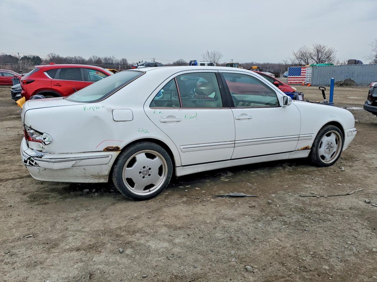 2000 Mercedes-benz E 320 4matic Белый vin: WDBJF82J8YX033739