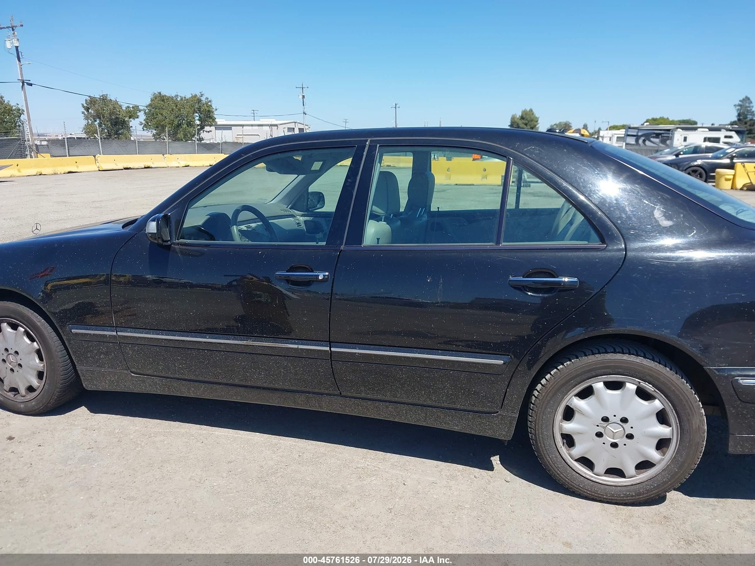 2002 Mercedes-benz E 320 4m/4m Special Edition Black vin: WDBJF82J92X072010